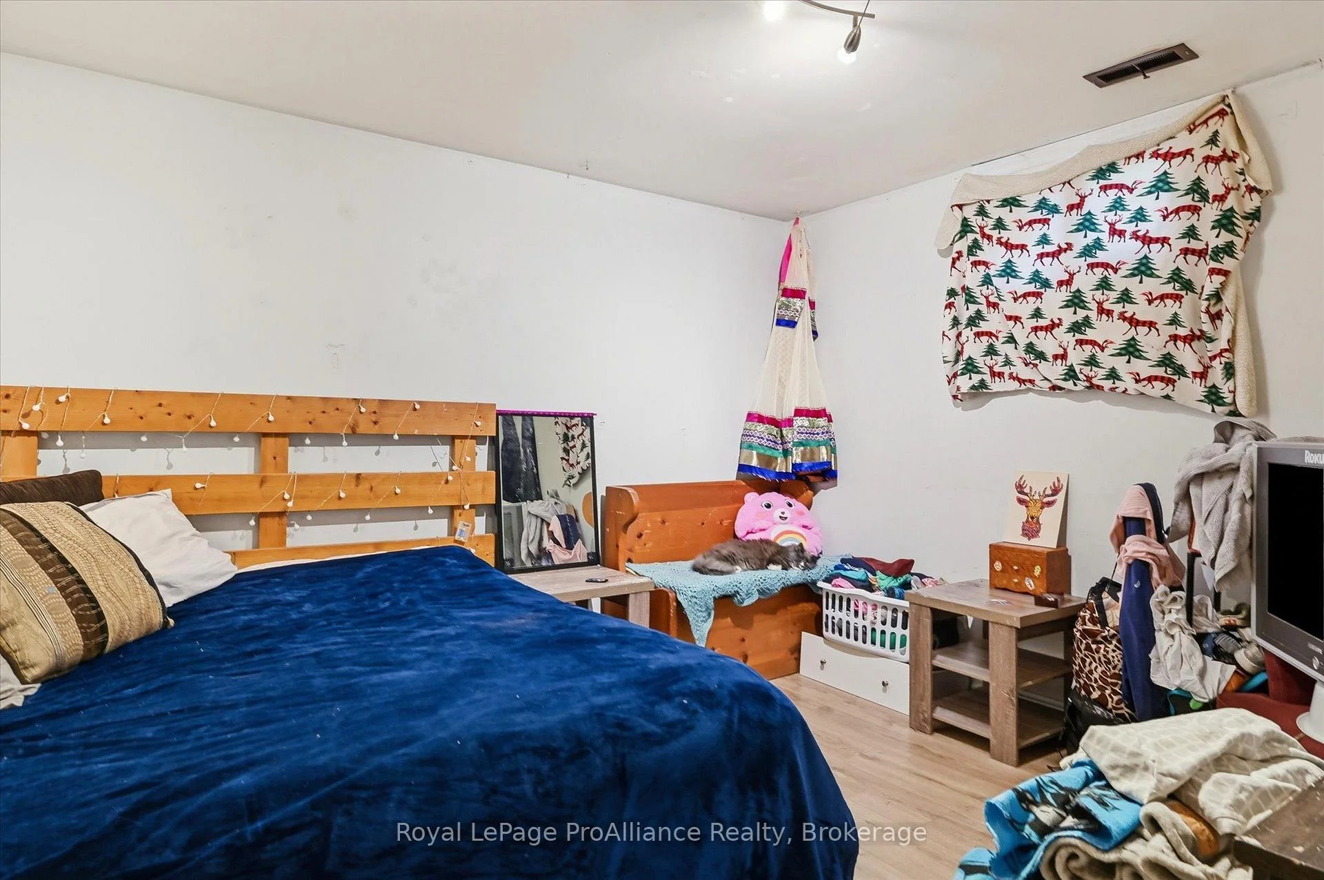 Photo 42 of 854 Barnardo Avenue, Peterborough, Northcrest Ward 5 — HOMEH