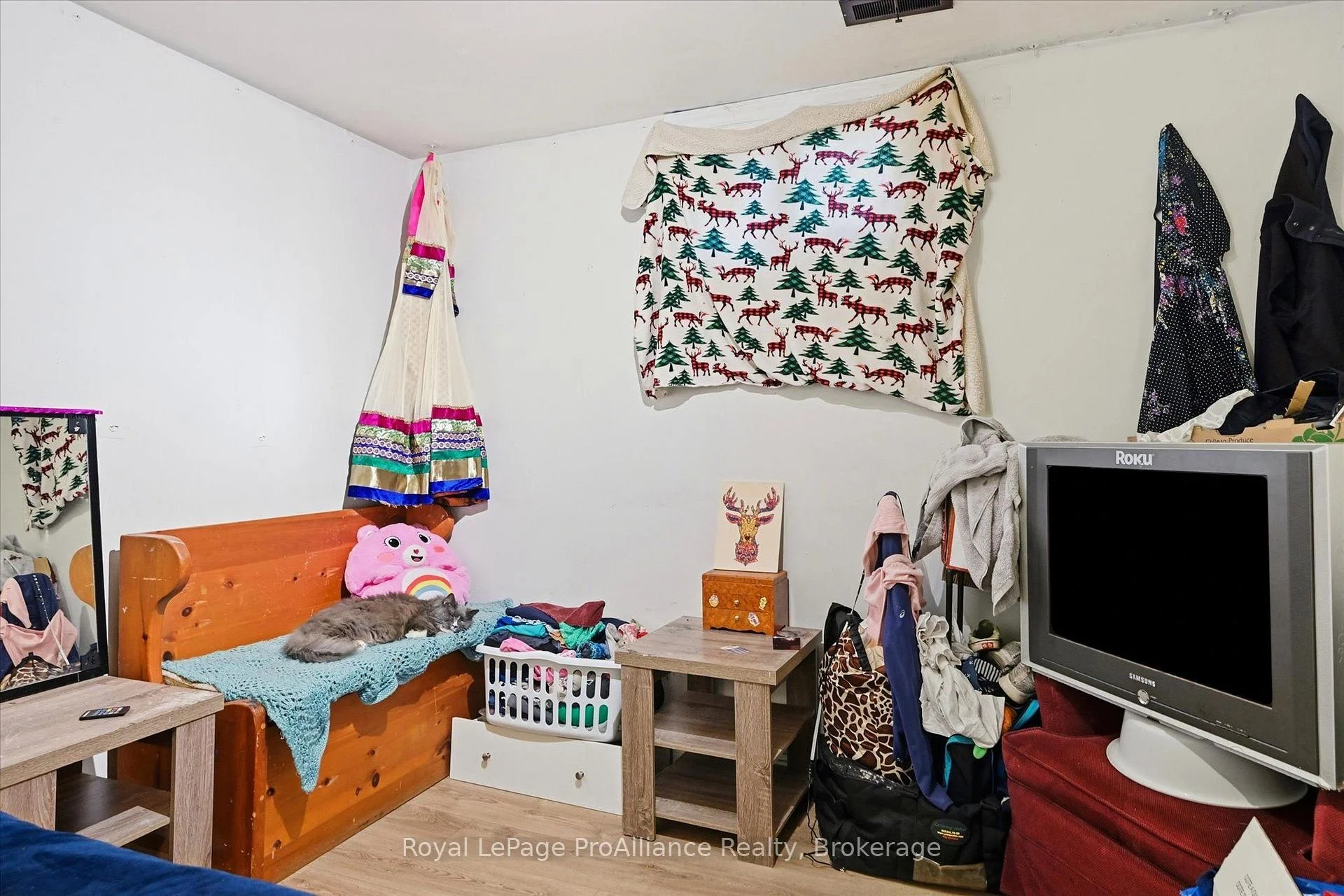 Photo 45 of 854 Barnardo Avenue, Peterborough, Northcrest Ward 5 — HOMEH