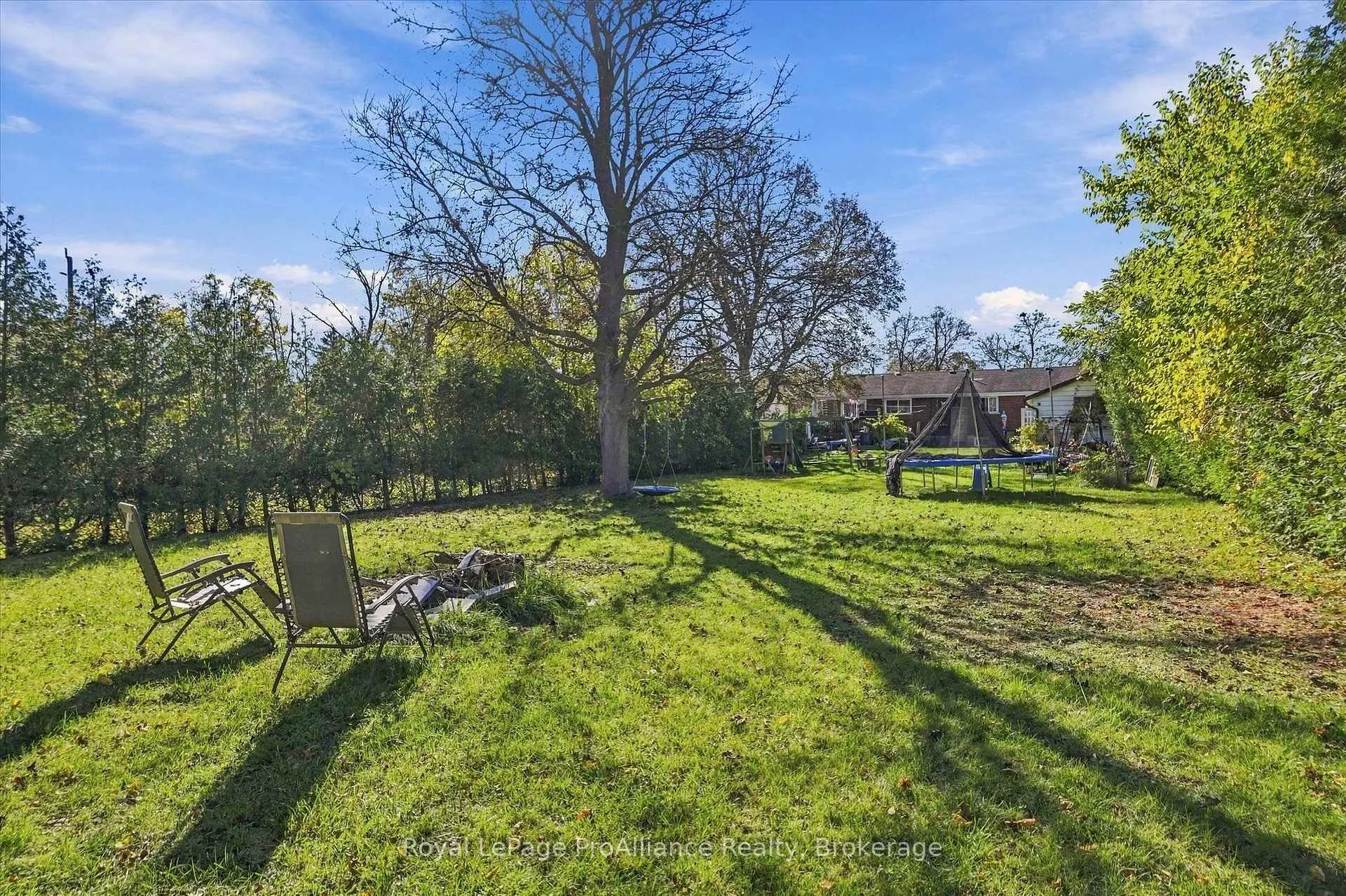 Photo 61 of 854 Barnardo Avenue, Peterborough, Northcrest Ward 5 — HOMEH