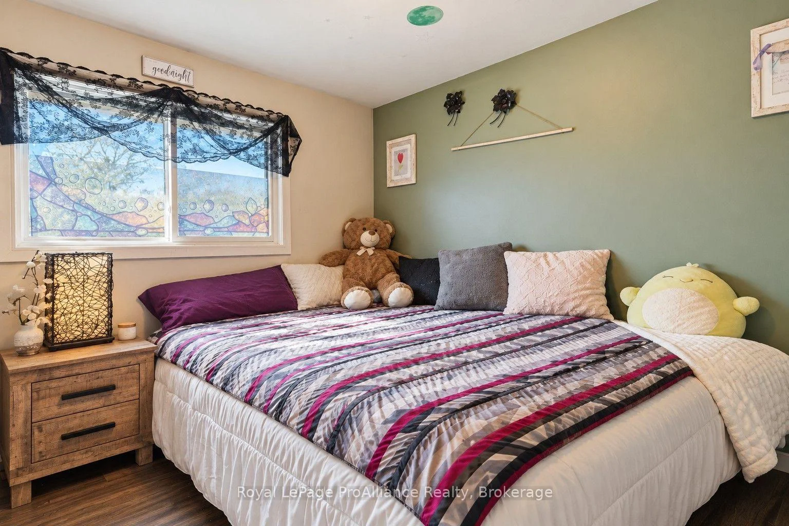 Photo 30 of 854 Barnardo Avenue, Peterborough, Northcrest Ward 5 — HOMEH