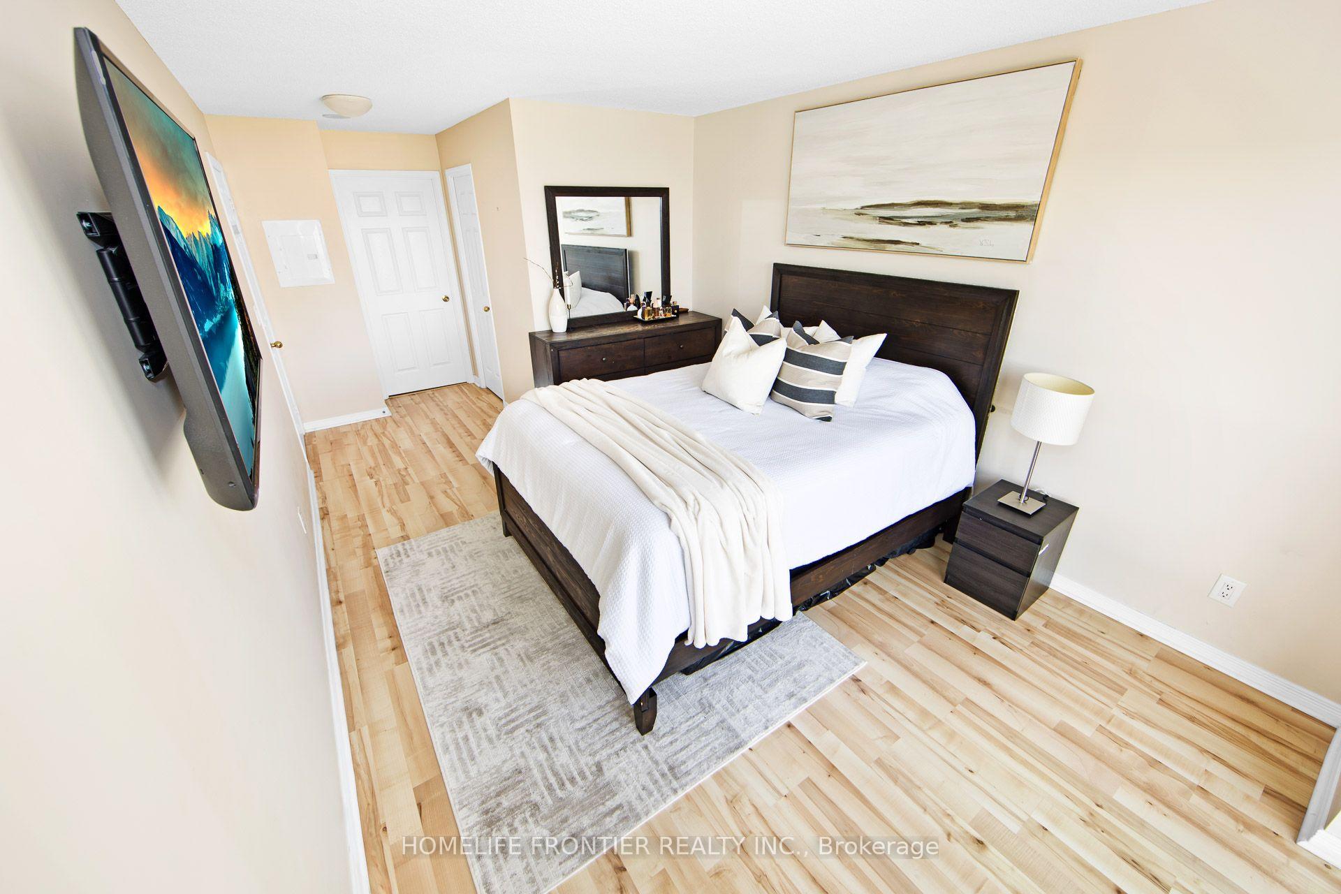 Photo 11 of Unit 1117, 185 Oneida Crescent, Richmond Hill, Langstaff — HOMEH