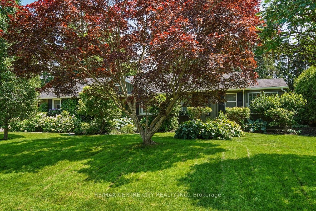 Photo 3 of 7 Northcrest Drive, London, North B — HOMEH