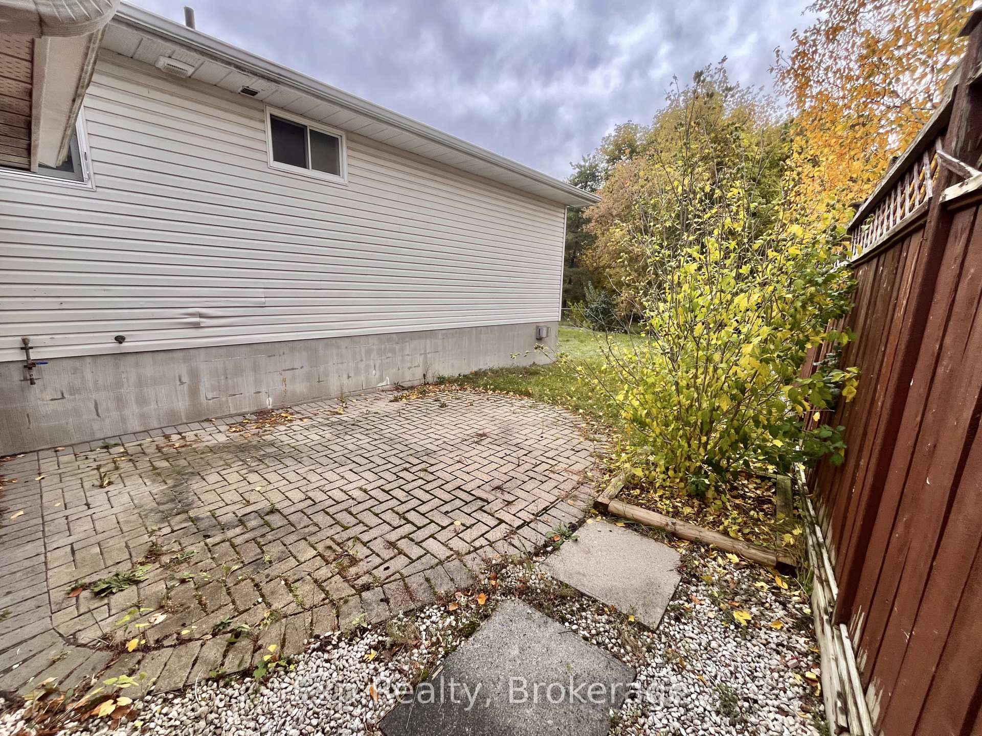 Photo 25 of 27 Loraine Avenue, Quinte West, Trenton Ward — HOMEH