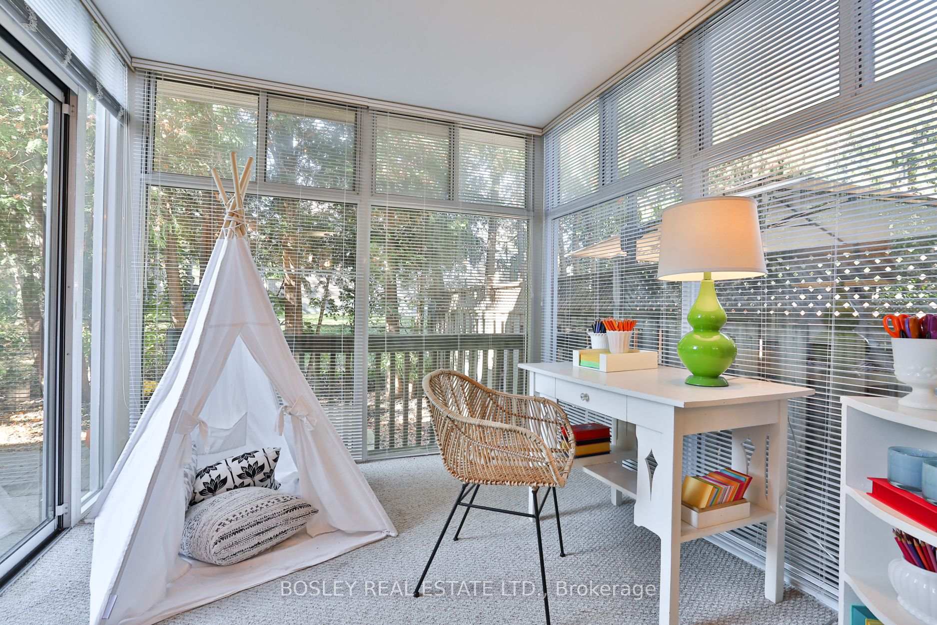 Photo 17 of 12 A Preakness Drive, North York, Banbury-Don Mills — HOMEH