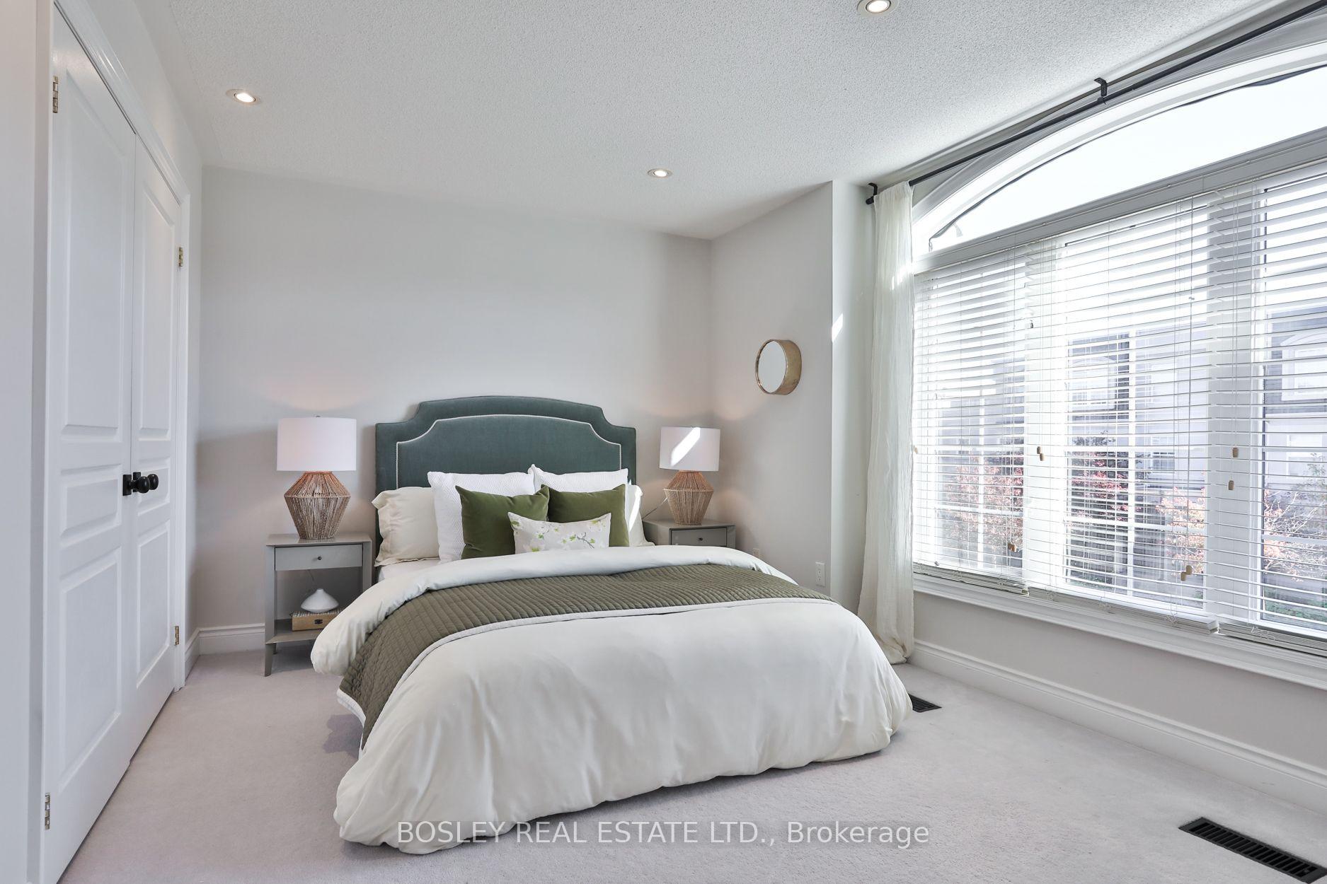 Photo 25 of 12 A Preakness Drive, North York, Banbury-Don Mills — HOMEH