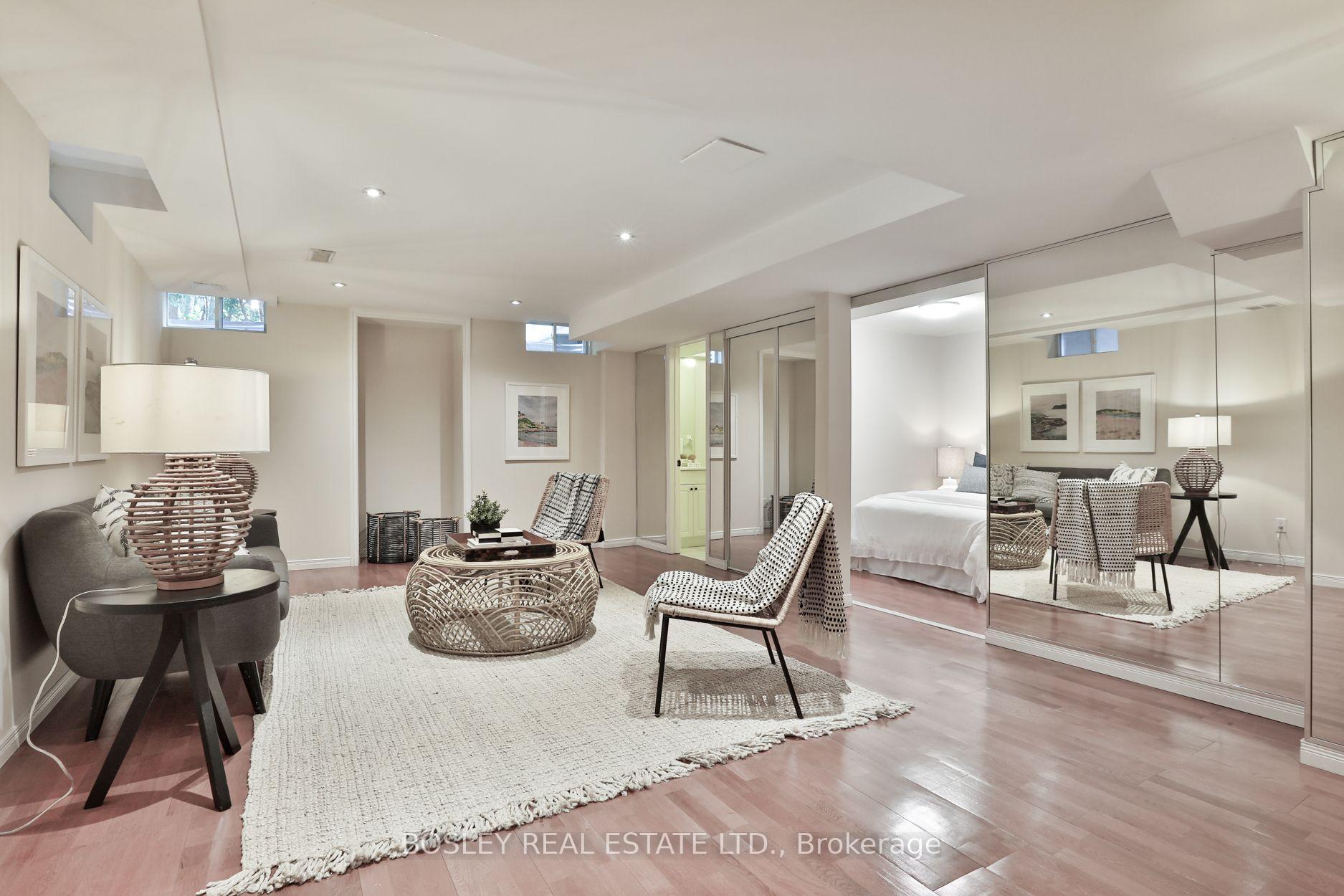 Photo 38 of 12 A Preakness Drive, North York, Banbury-Don Mills — HOMEH