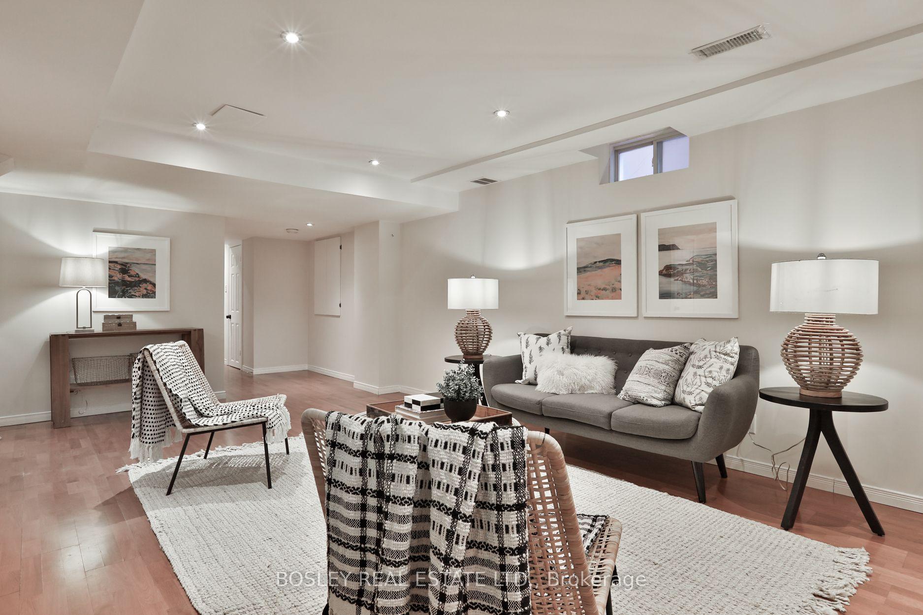 Photo 39 of 12 A Preakness Drive, North York, Banbury-Don Mills — HOMEH