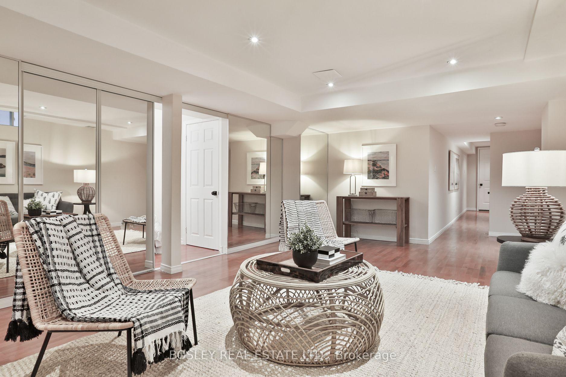 Photo 40 of 12 A Preakness Drive, North York, Banbury-Don Mills — HOMEH