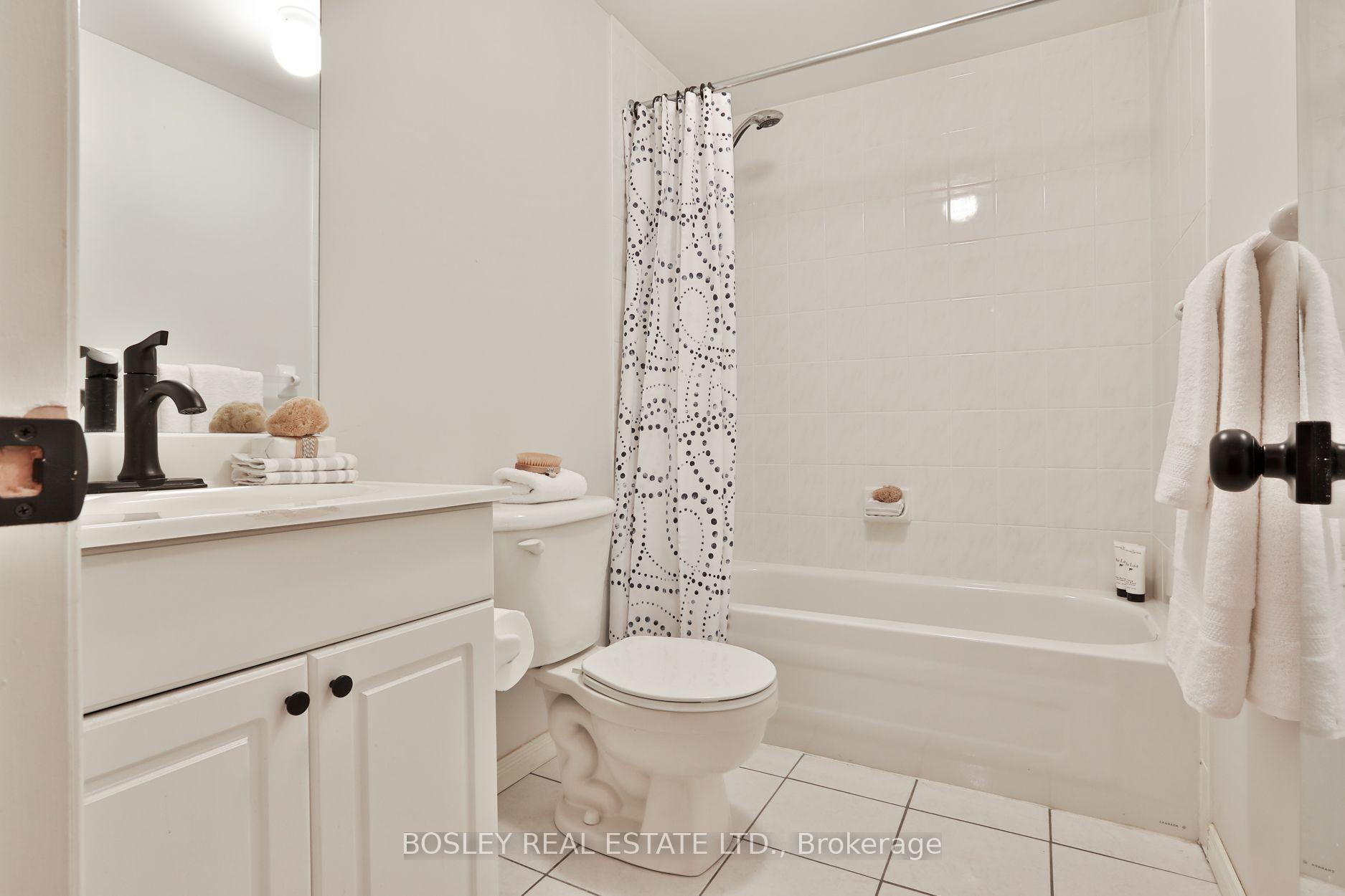Photo 43 of 12 A Preakness Drive, North York, Banbury-Don Mills — HOMEH