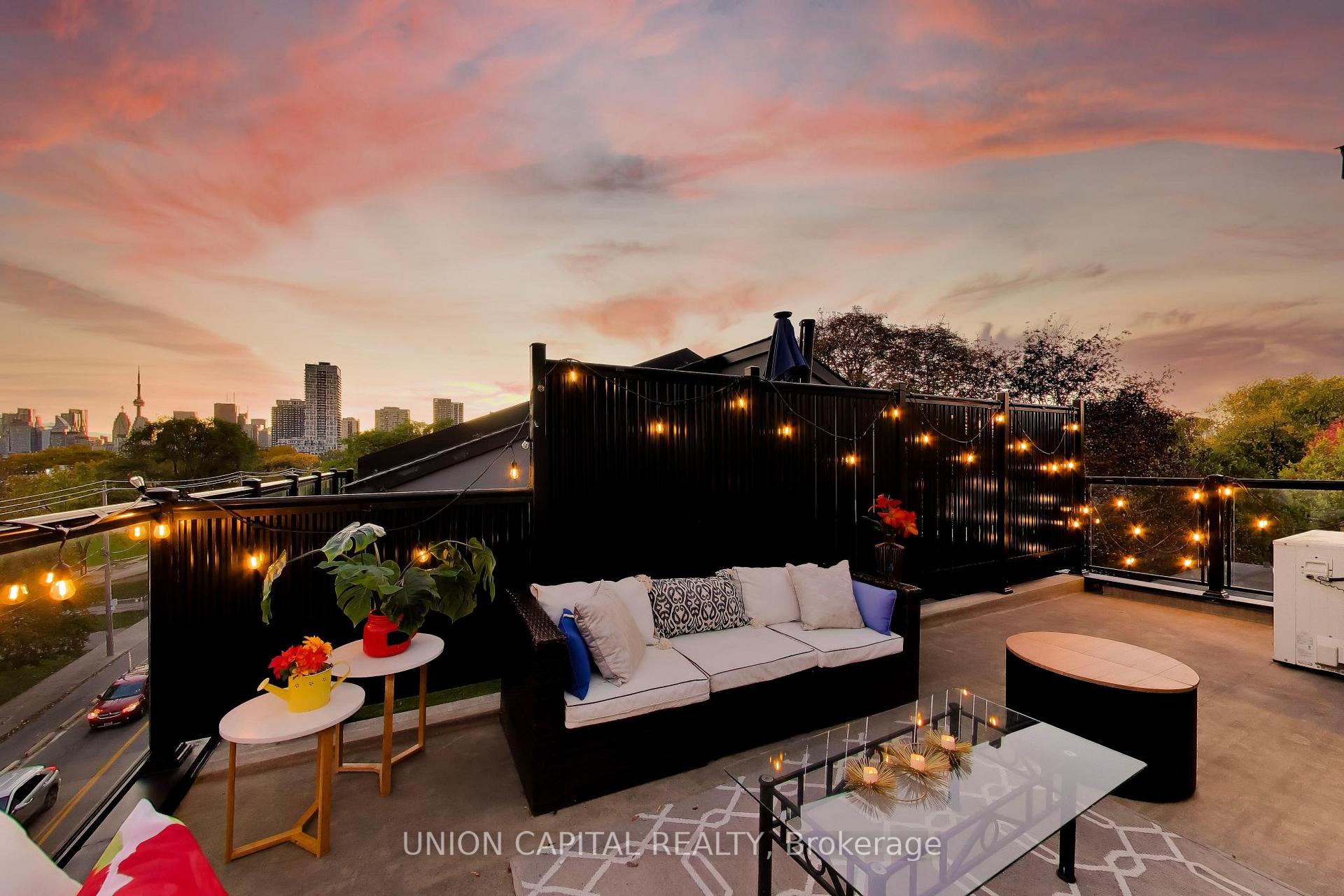 Photo 36 of 952 Dundas Street E, Toronto, South Riverdale — HOMEH
