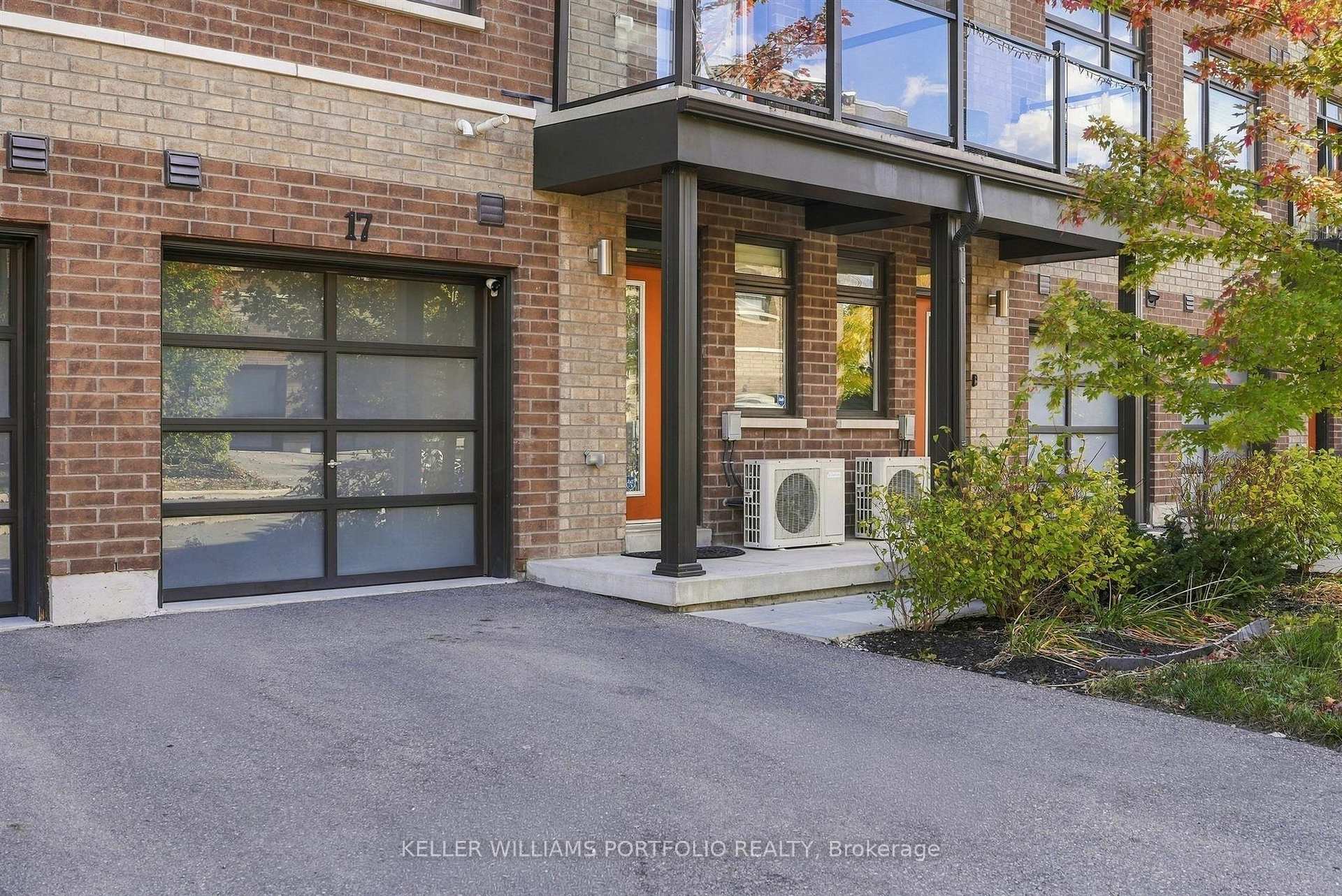 Photo 5 of 17 Hearne Street, Vaughan, Vaughan Grove — HOMEH