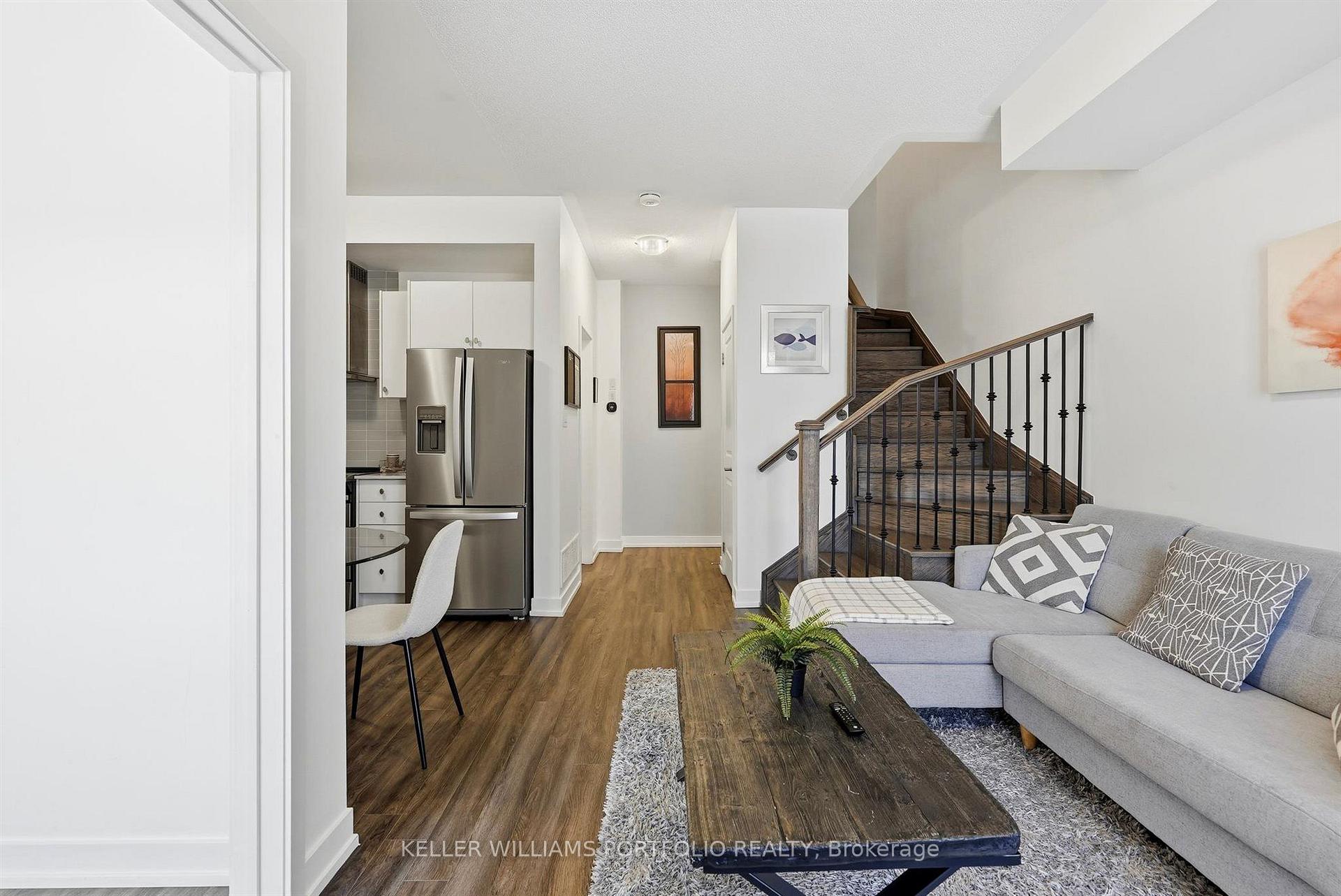 Photo 12 of 17 Hearne Street, Vaughan, Vaughan Grove — HOMEH