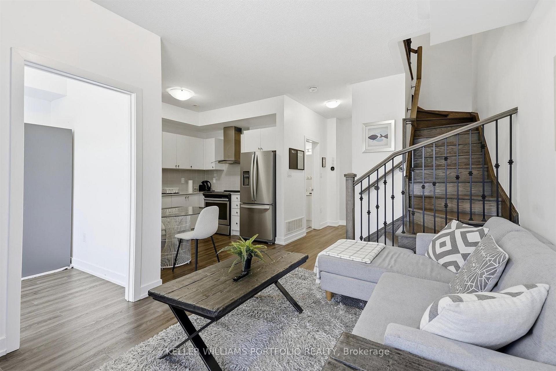 Photo 14 of 17 Hearne Street, Vaughan, Vaughan Grove — HOMEH