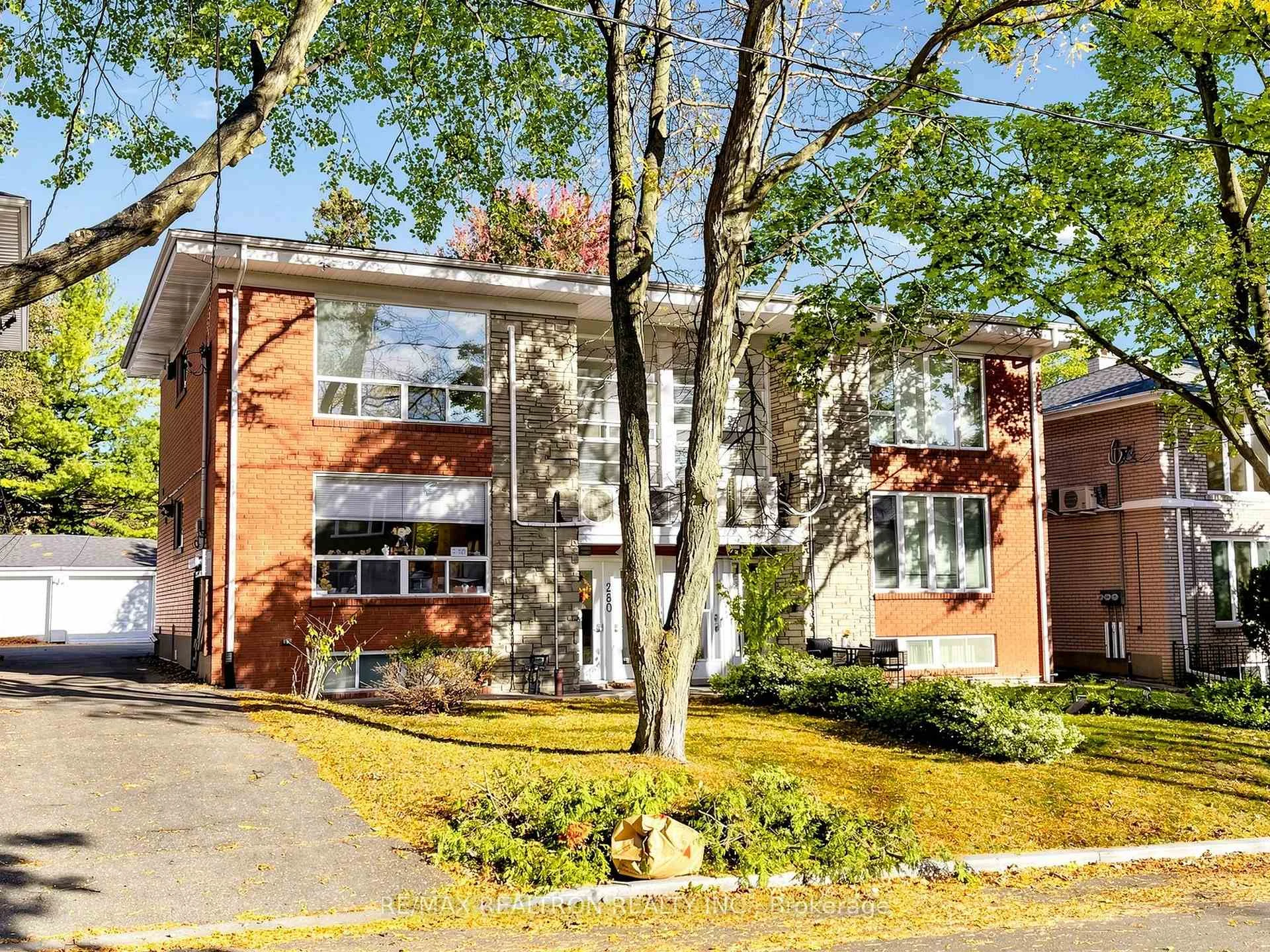 Photo 4 of Unit Upper, 280 Glenforest Road, Toronto, Lawrence Park North — HOMEH