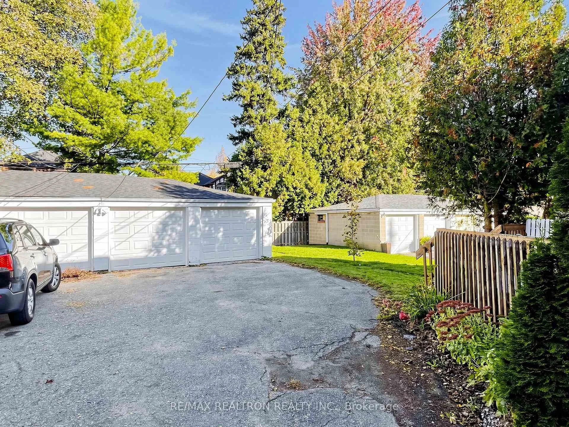 Photo 9 of Unit Upper, 280 Glenforest Road, Toronto, Lawrence Park North — HOMEH