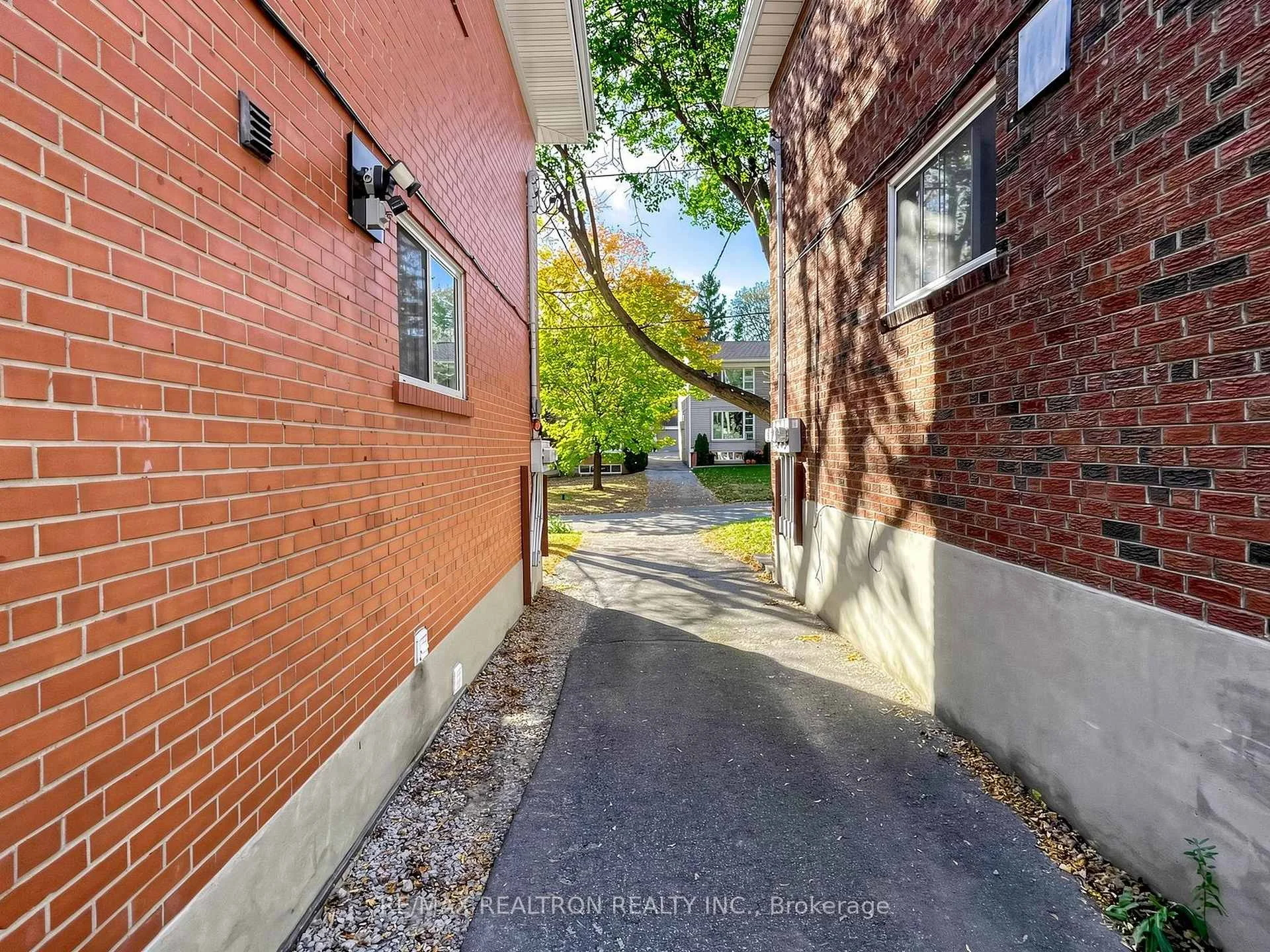 Photo 12 of Unit Upper, 280 Glenforest Road, Toronto, Lawrence Park North — HOMEH