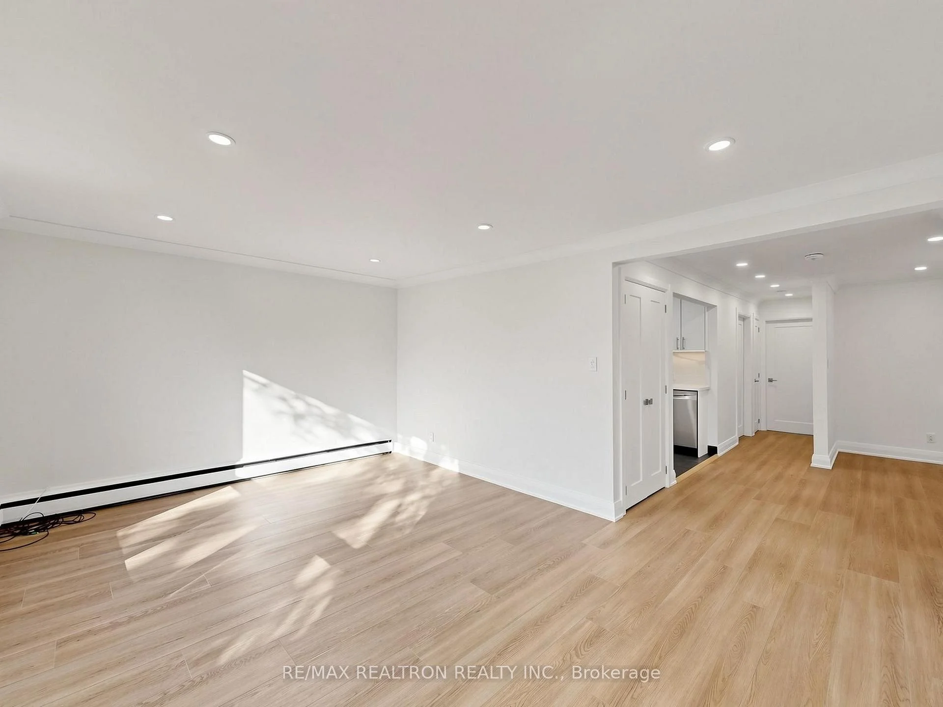 Photo 17 of Unit Upper, 280 Glenforest Road, Toronto, Lawrence Park North — HOMEH