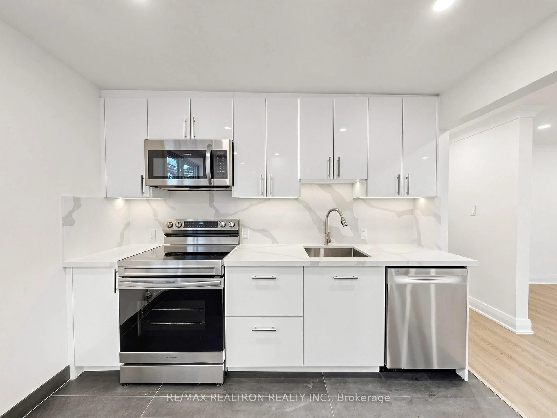 Photo 19 of Unit Upper, 280 Glenforest Road, Toronto, Lawrence Park North — HOMEH