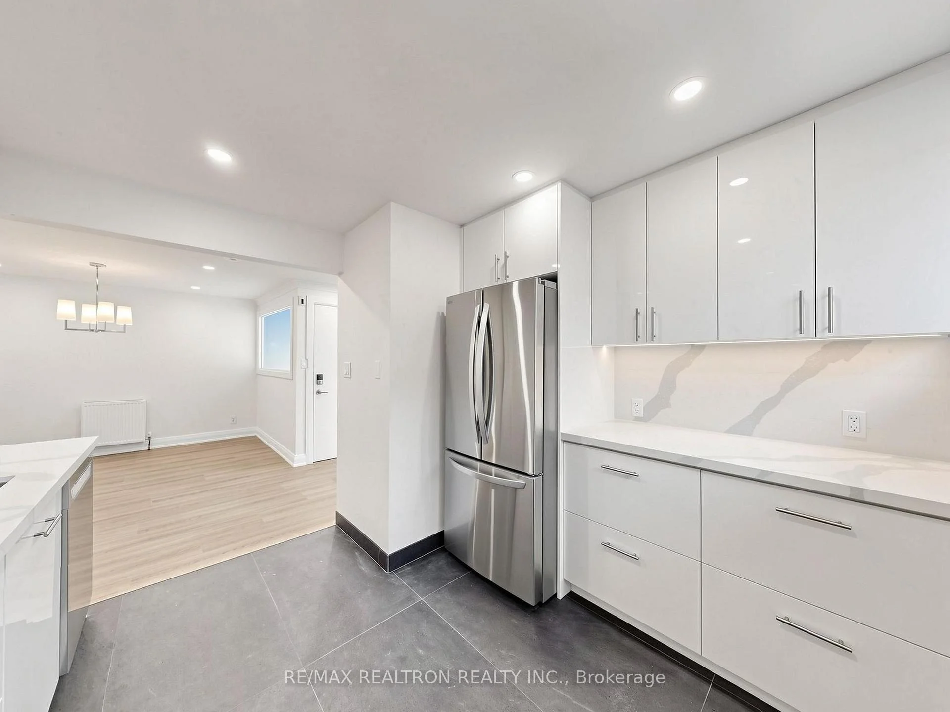 Photo 20 of Unit Upper, 280 Glenforest Road, Toronto, Lawrence Park North — HOMEH
