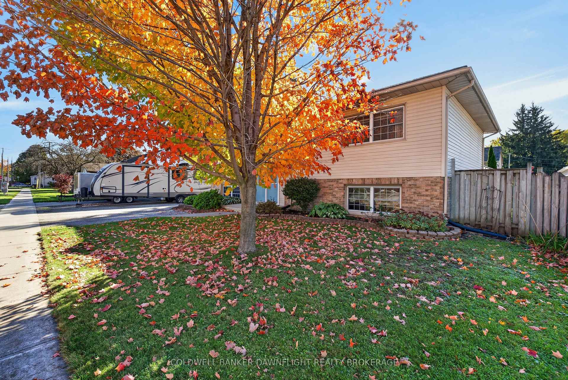 Photo 3 of 11 Hill Street, South Huron, Exeter — HOMEH