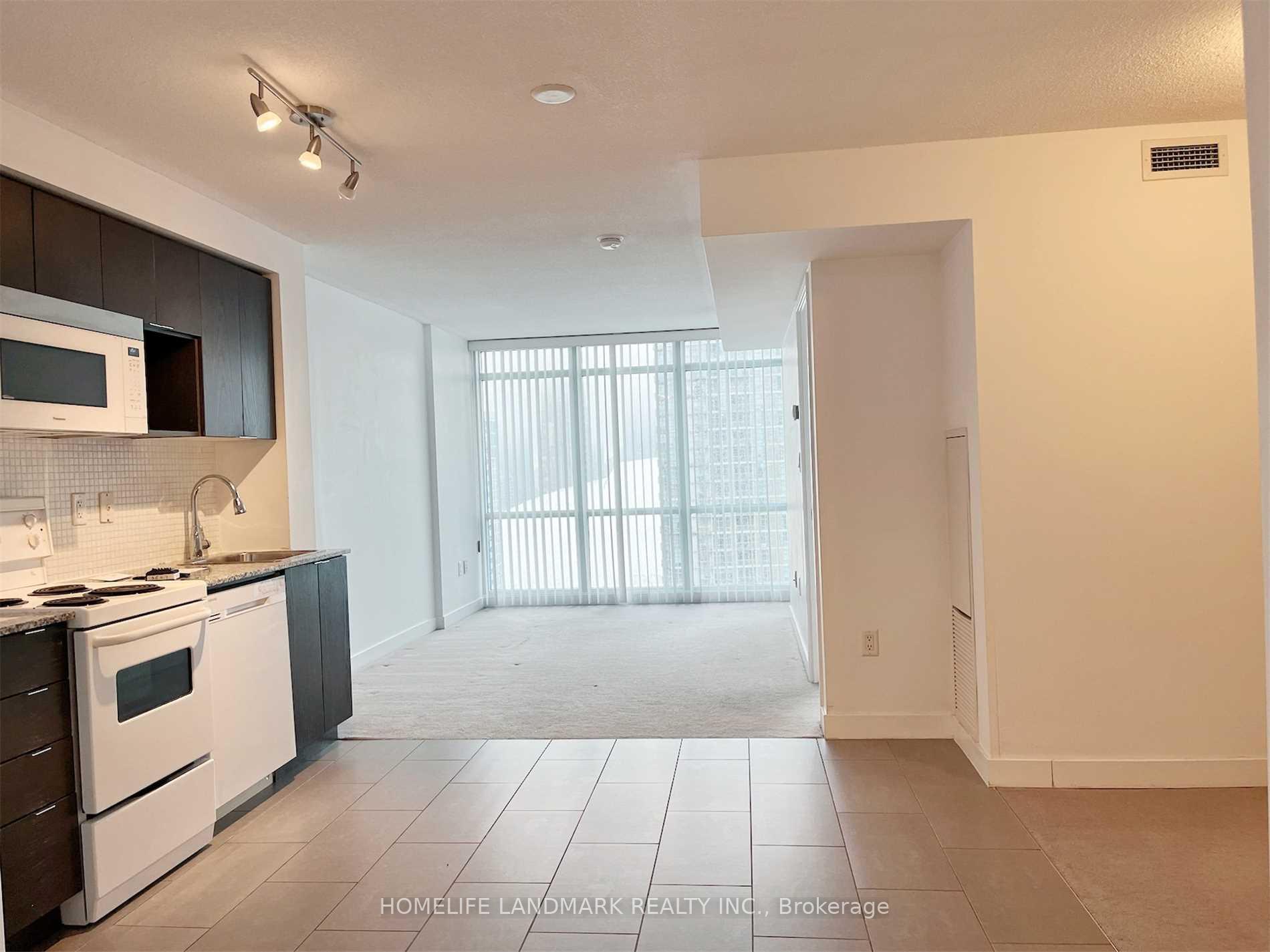 Photo 2 of Unit 3607, 15 Fort York Boulevard, Toronto, Waterfront Communities — HOMEH