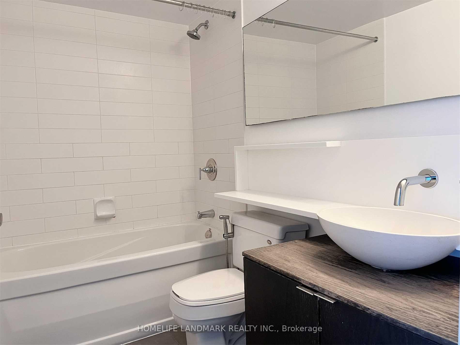 Photo 9 of Unit 3607, 15 Fort York Boulevard, Toronto, Waterfront Communities — HOMEH