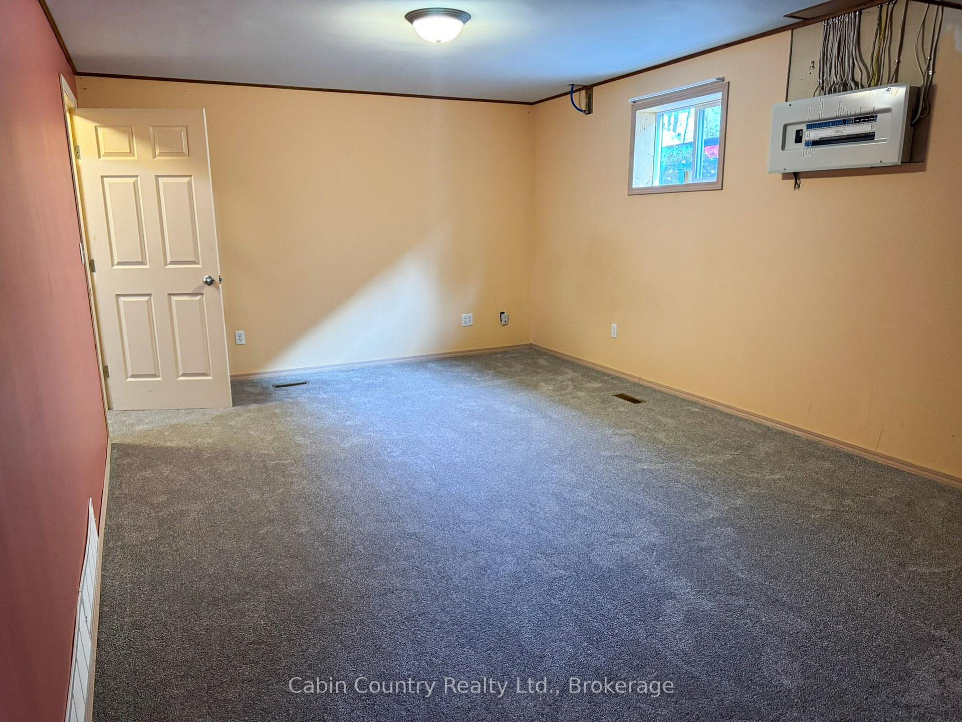 Photo 4 of 420 Mill Street, Kenora, Keewatin — HOMEH