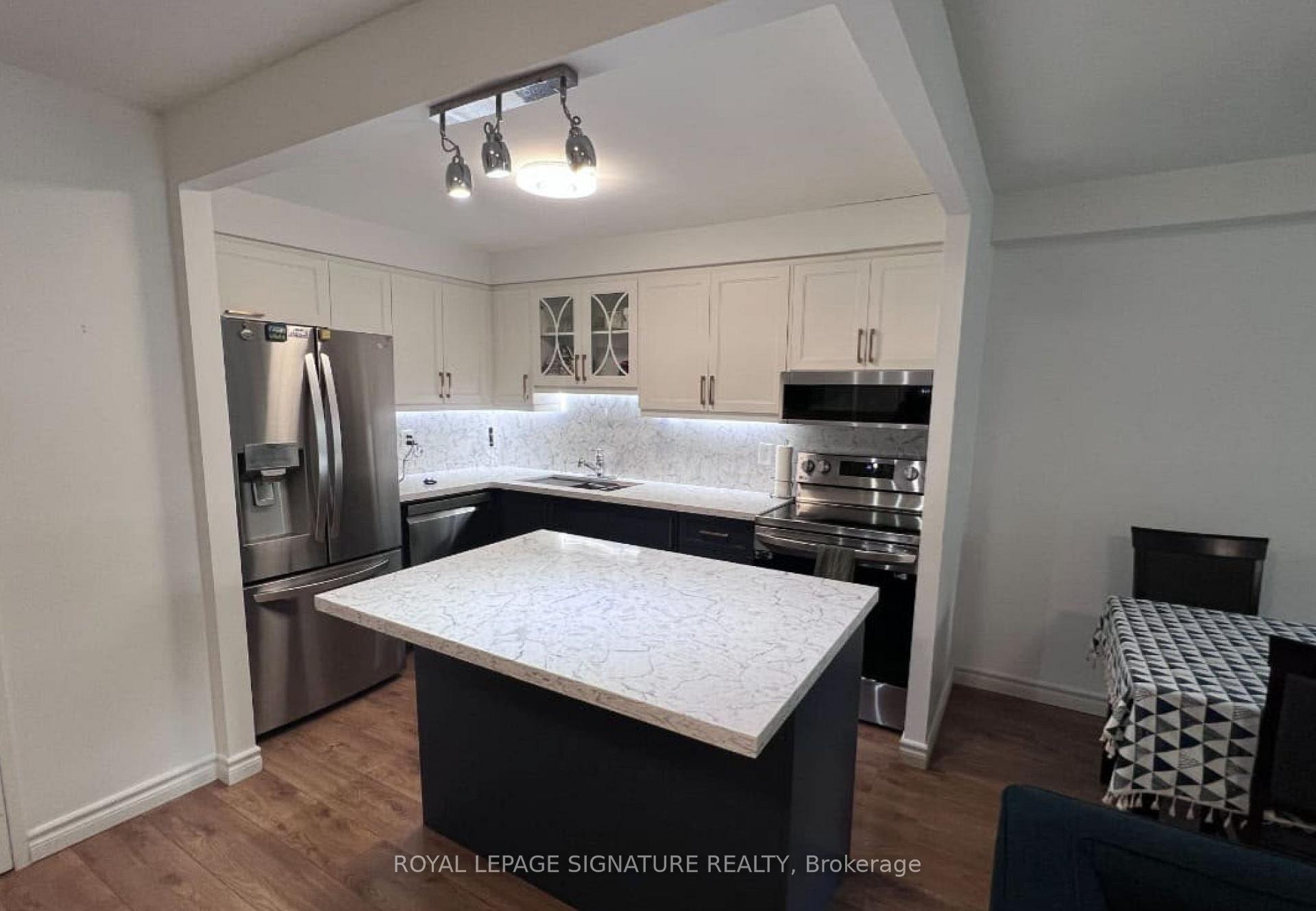 Photo 3 of Unit 105, 5 Shady Golfway, Toronto, Flemingdon Park — HOMEH