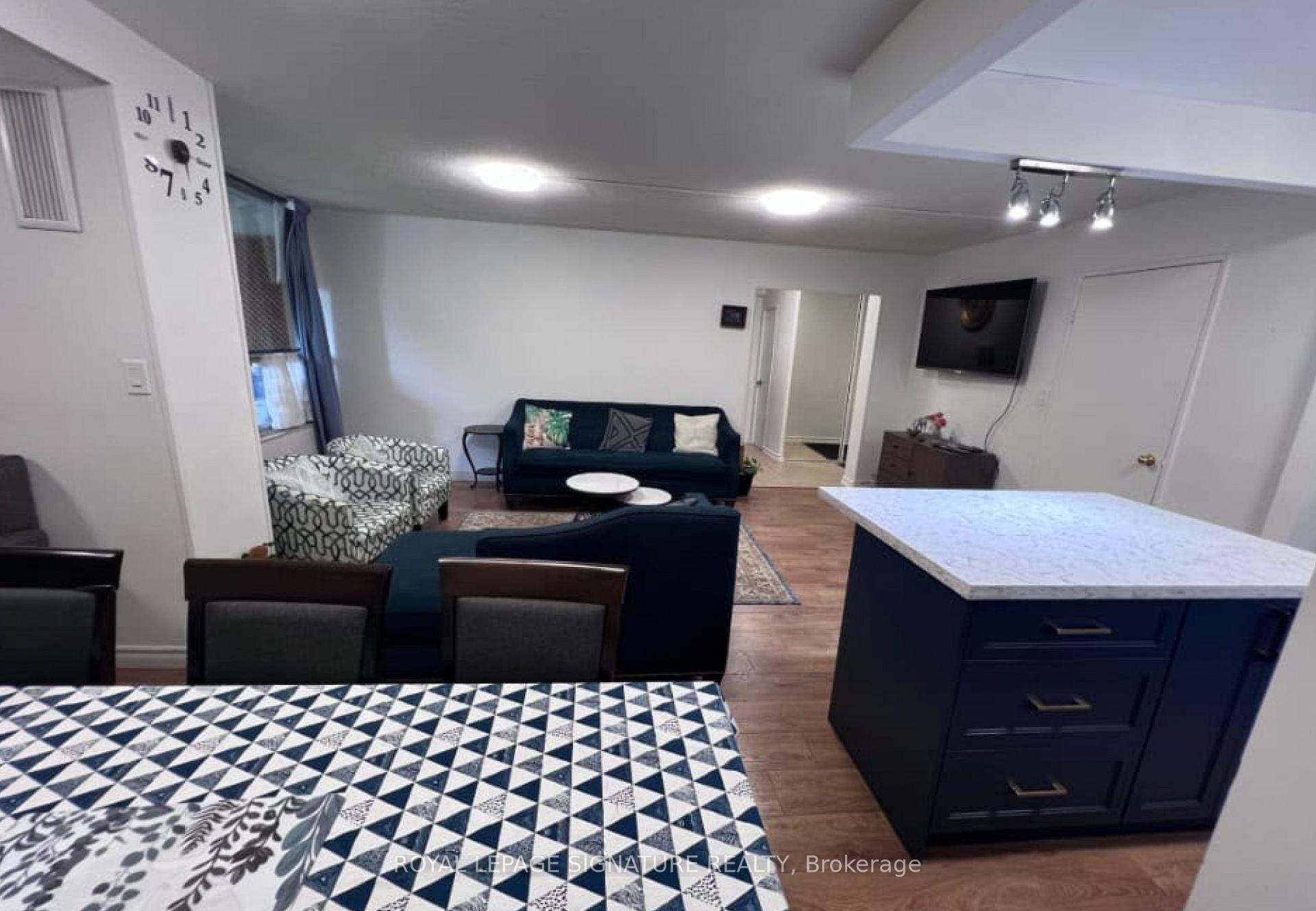 Photo 8 of Unit 105, 5 Shady Golfway, Toronto, Flemingdon Park — HOMEH