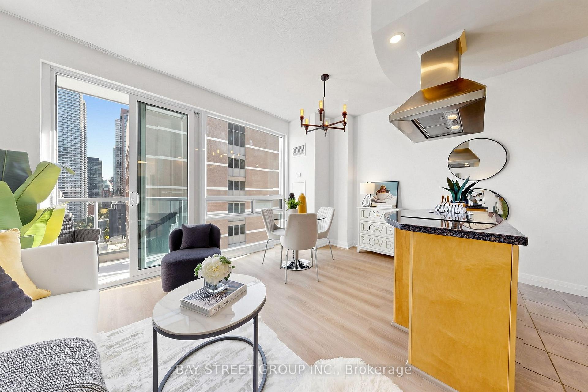 Photo 8 of Unit 1708, 1121 Bay Street, Toronto, Bay Street Corridor — HOMEH