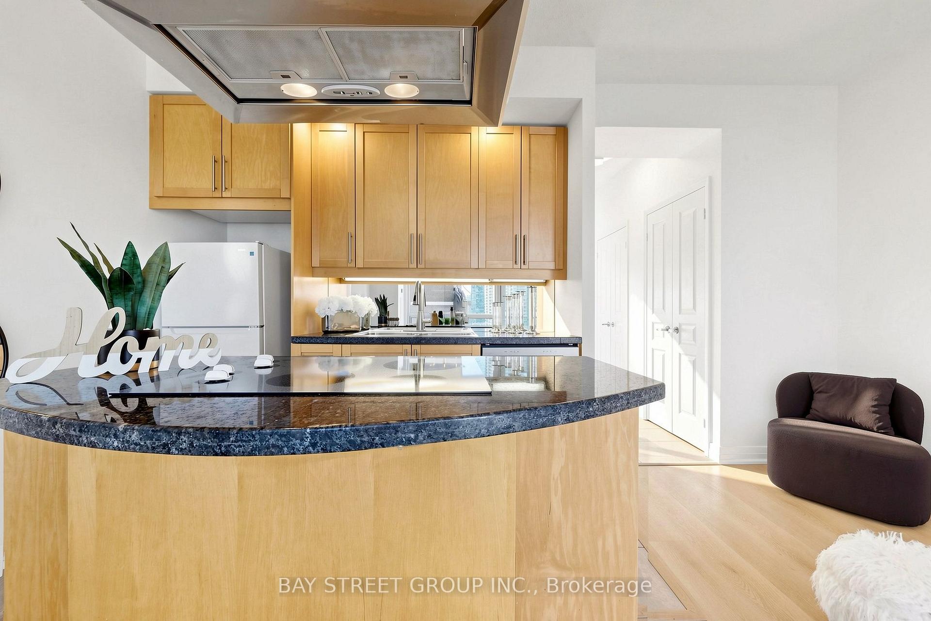 Photo 14 of Unit 1708, 1121 Bay Street, Toronto, Bay Street Corridor — HOMEH