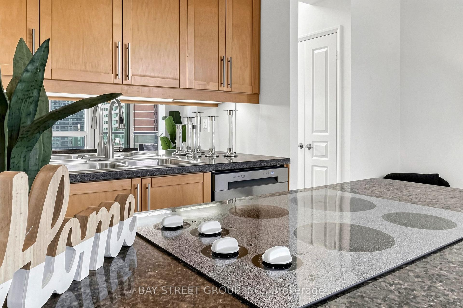 Photo 18 of Unit 1708, 1121 Bay Street, Toronto, Bay Street Corridor — HOMEH
