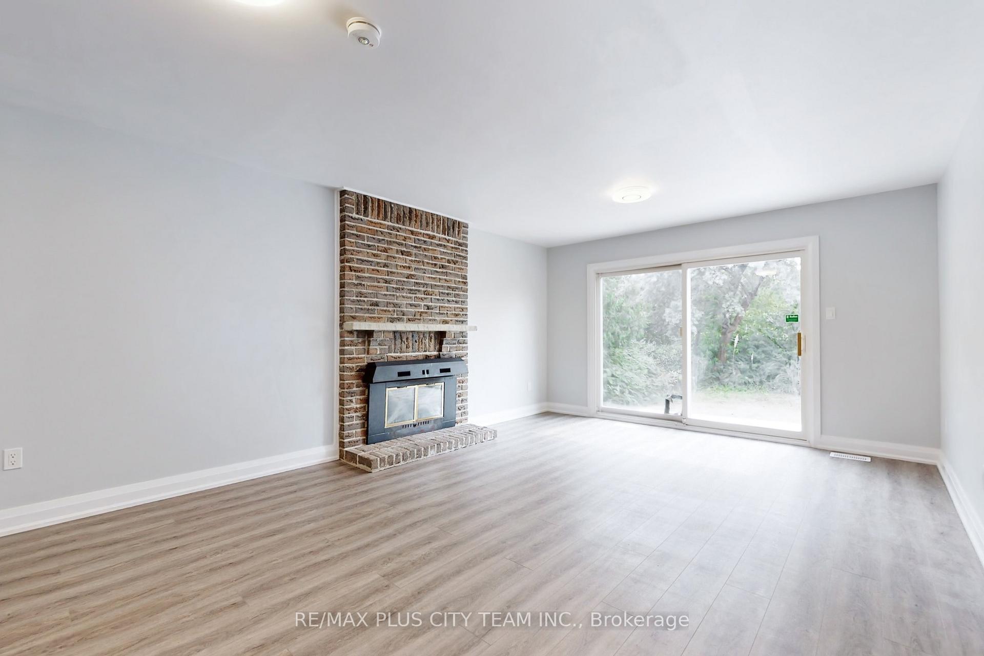 Photo 7 of Unit Bsmt, 31 Leacrest Street, Brampton, Westgate — HOMEH