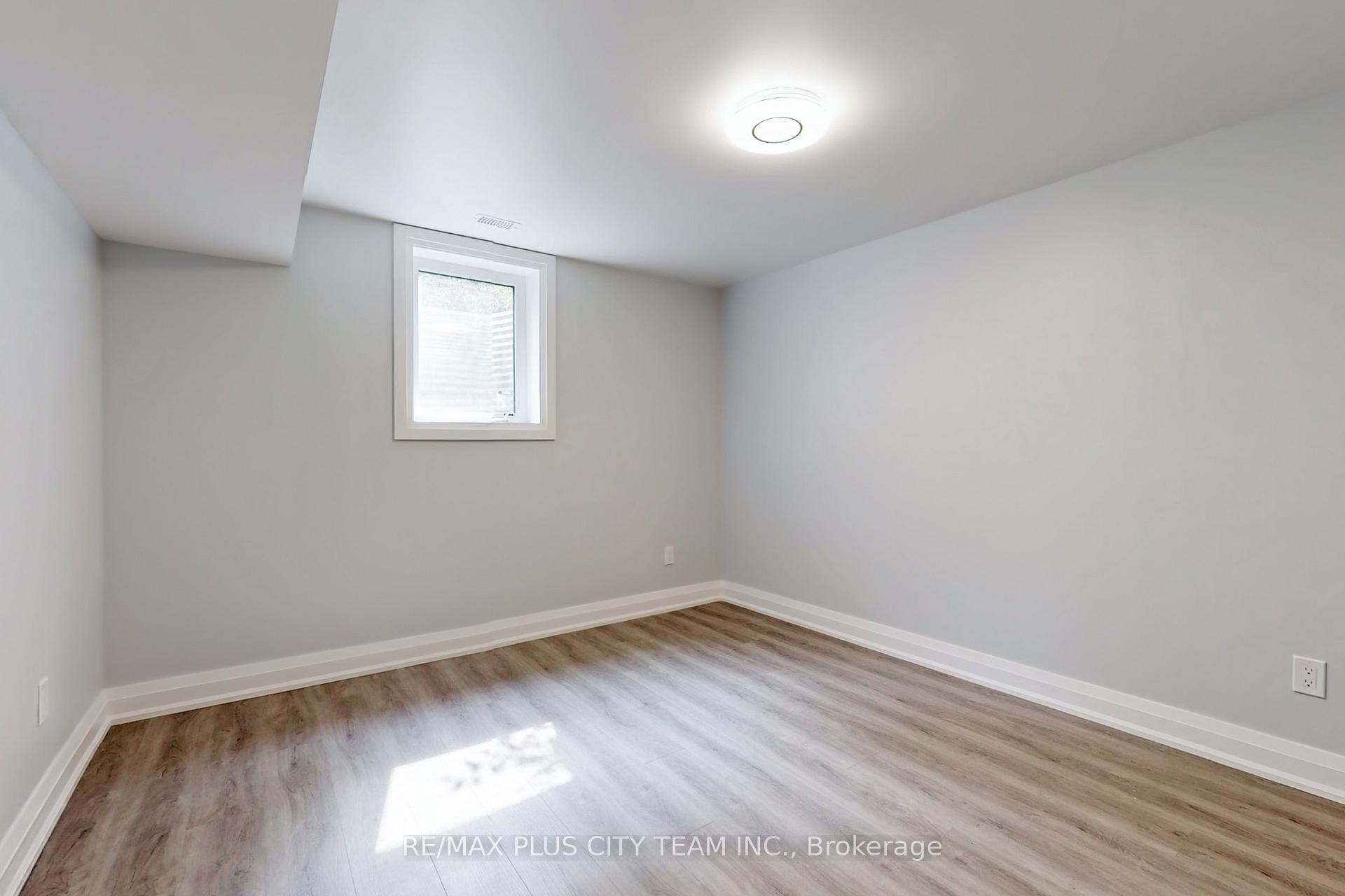 Photo 17 of Unit Bsmt, 31 Leacrest Street, Brampton, Westgate — HOMEH