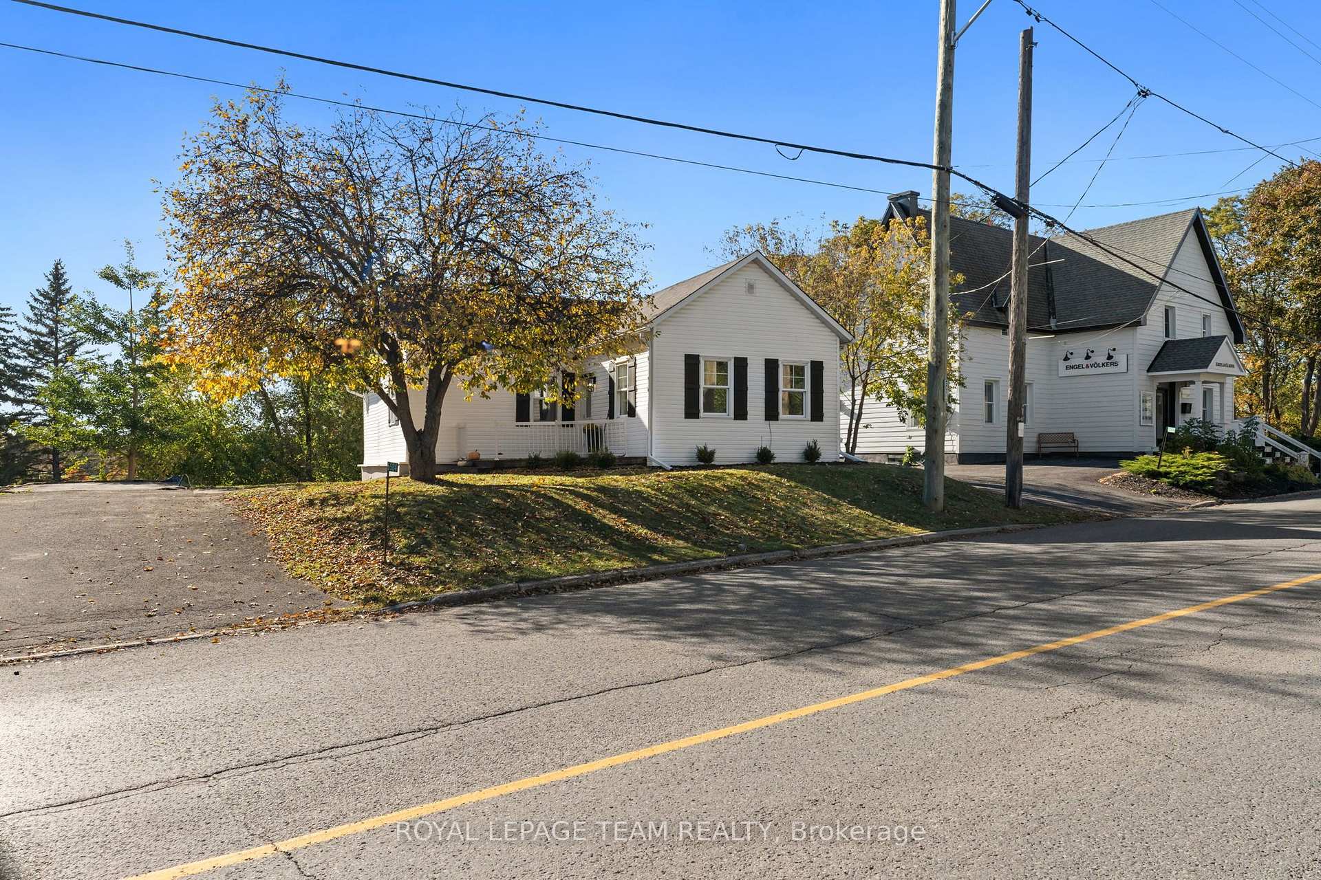 Photo 1 of 5584 Manotick Main Street, Ottawa, Manotick Village & Manotick Estates — HOMEH
