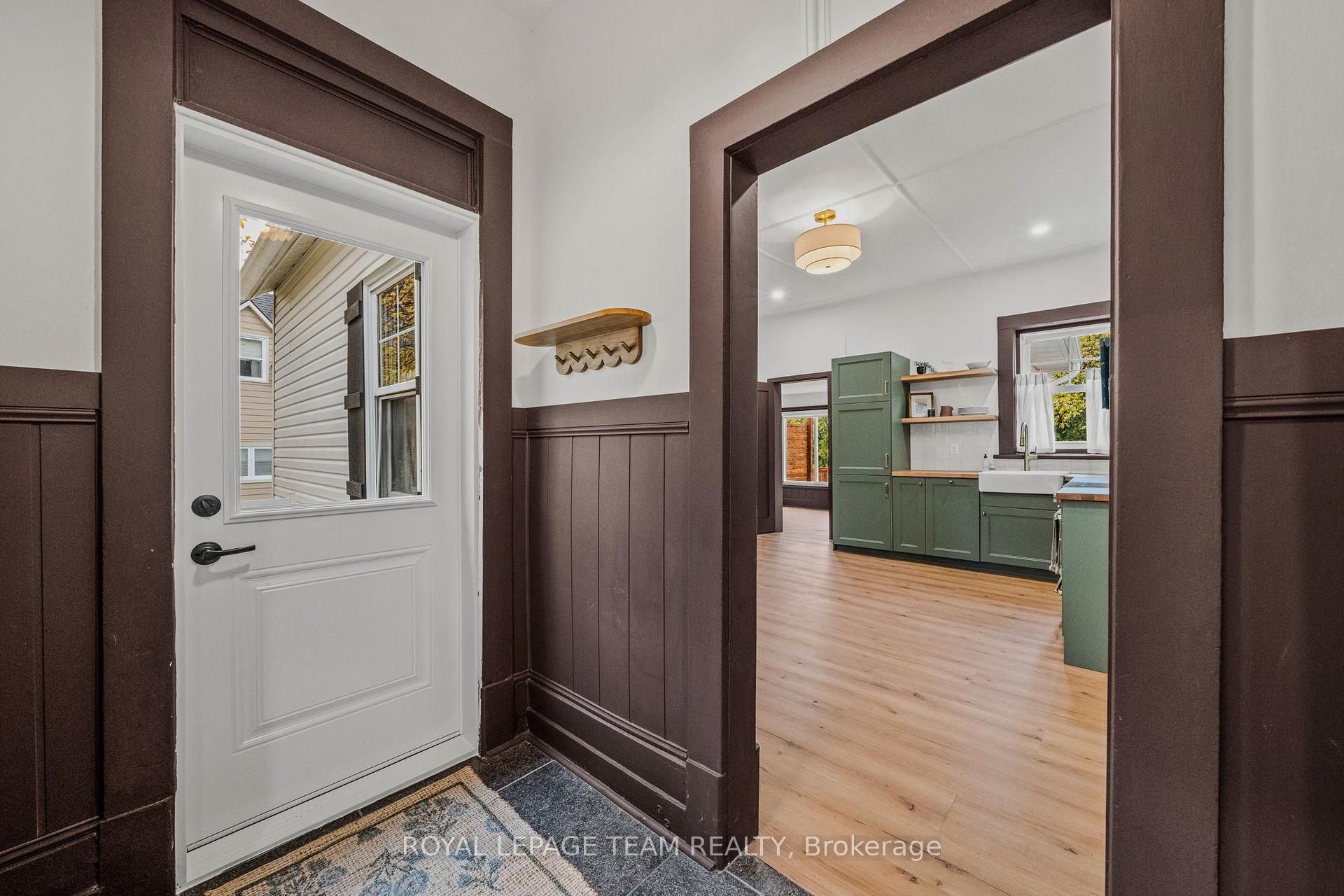 Photo 7 of 5584 Manotick Main Street, Ottawa, Manotick Village & Manotick Estates — HOMEH