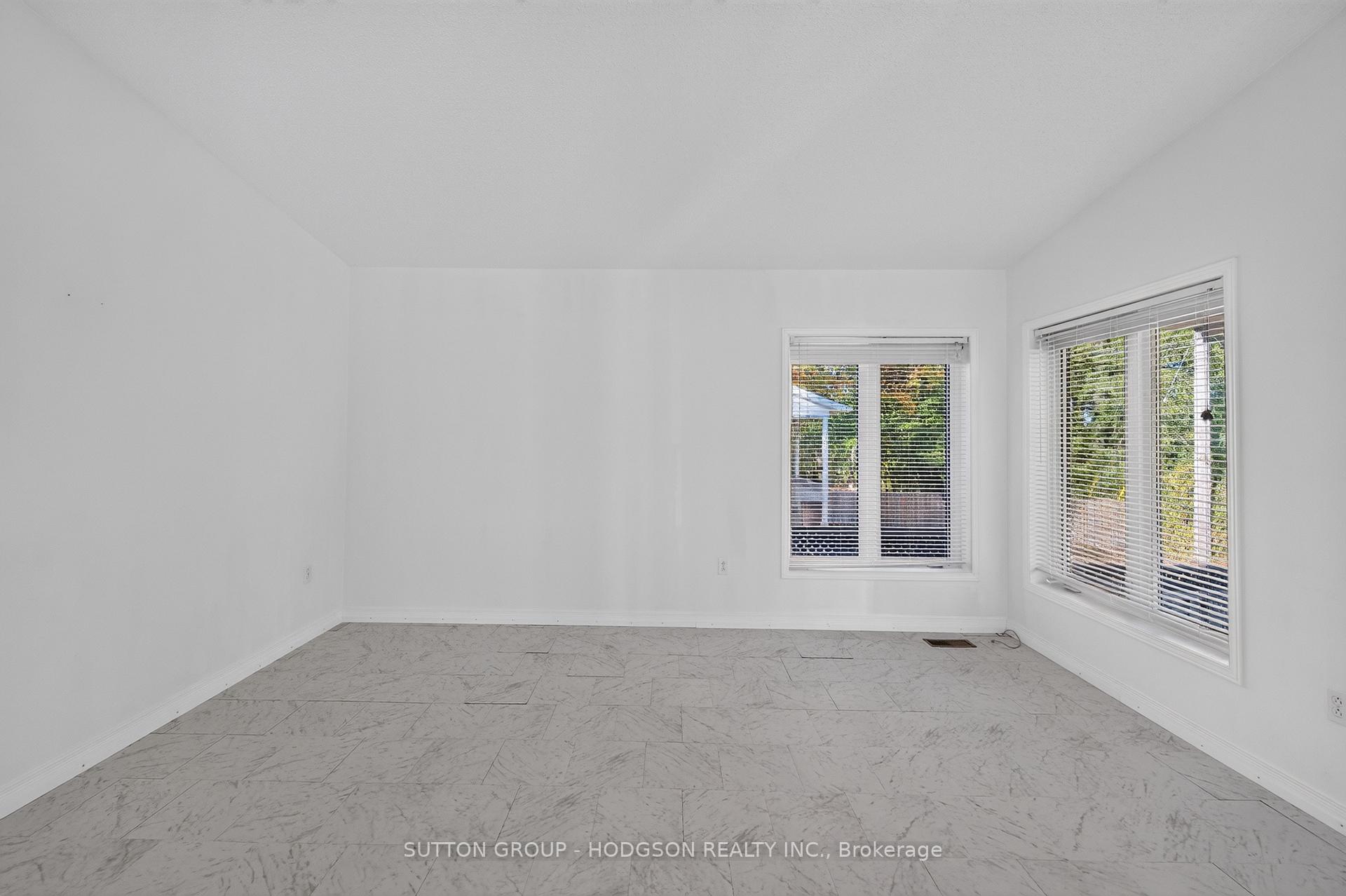 Photo 10 of 105 Tecumseh Avenue W, London, South E — HOMEH