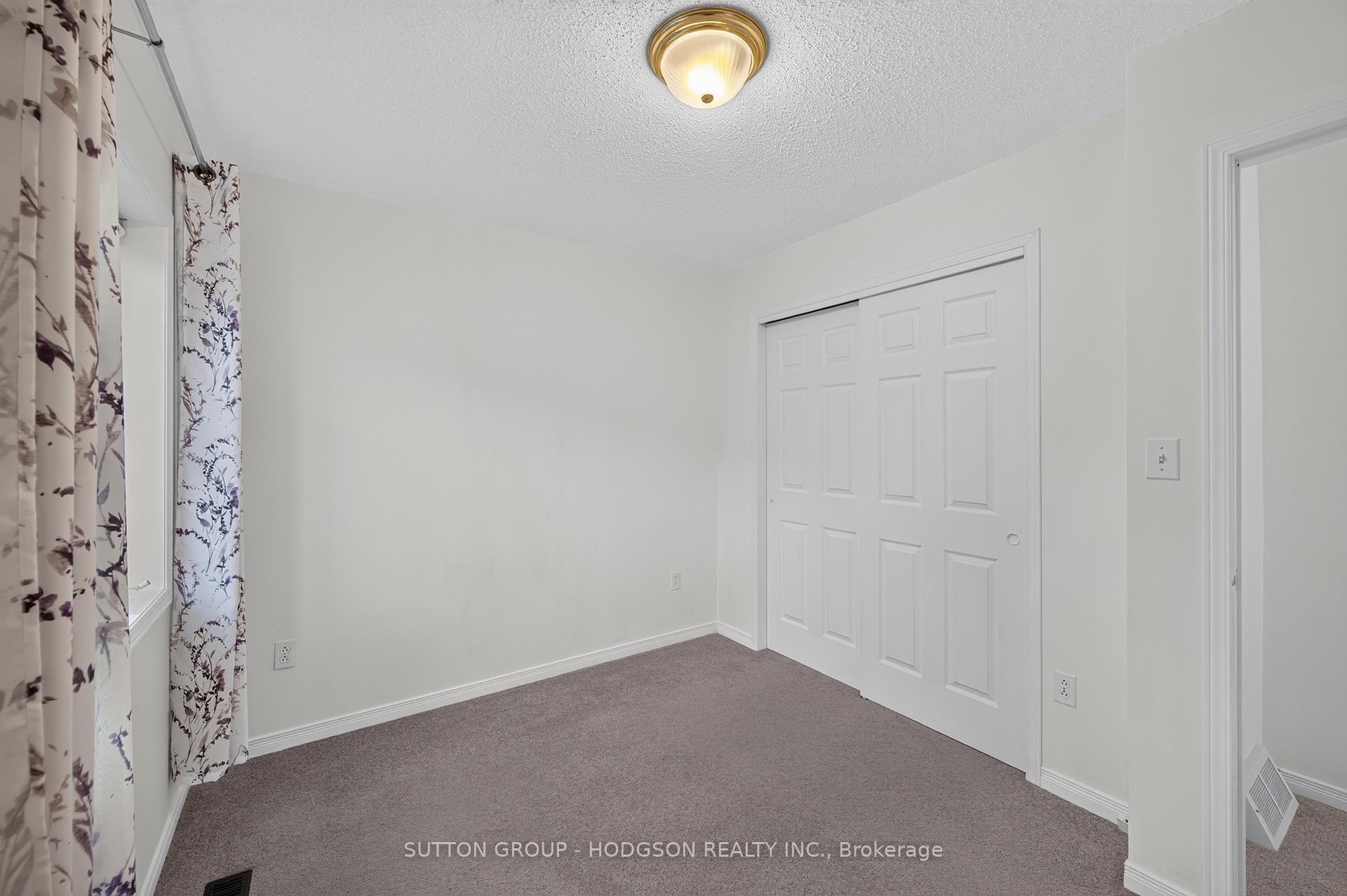 Photo 17 of 105 Tecumseh Avenue W, London, South E — HOMEH