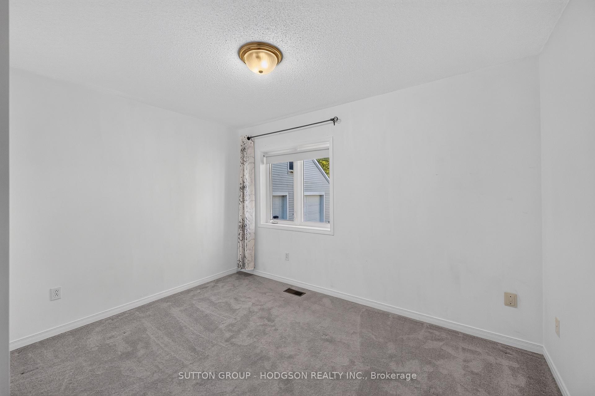 Photo 18 of 105 Tecumseh Avenue W, London, South E — HOMEH