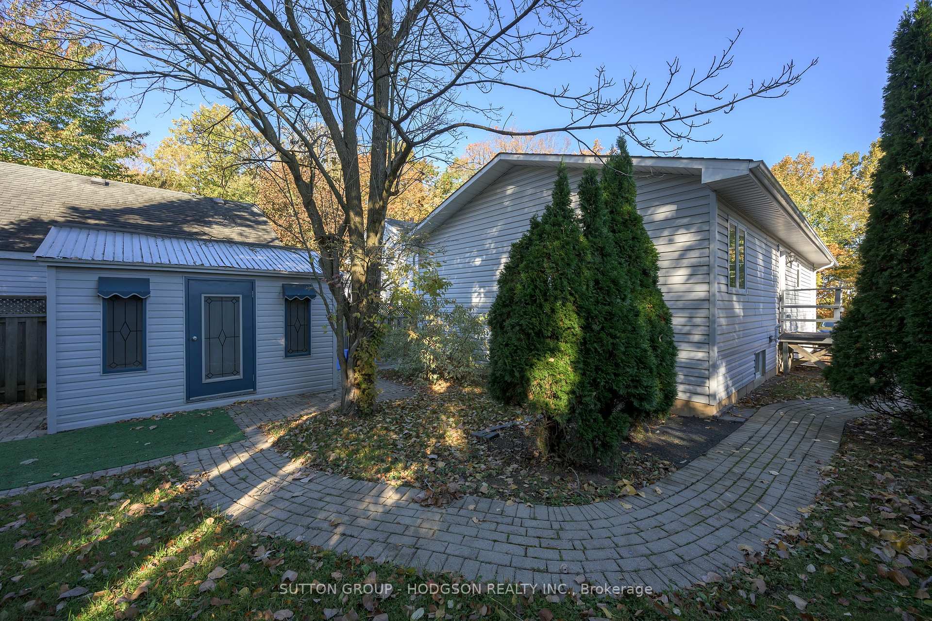 Photo 23 of 105 Tecumseh Avenue W, London, South E — HOMEH