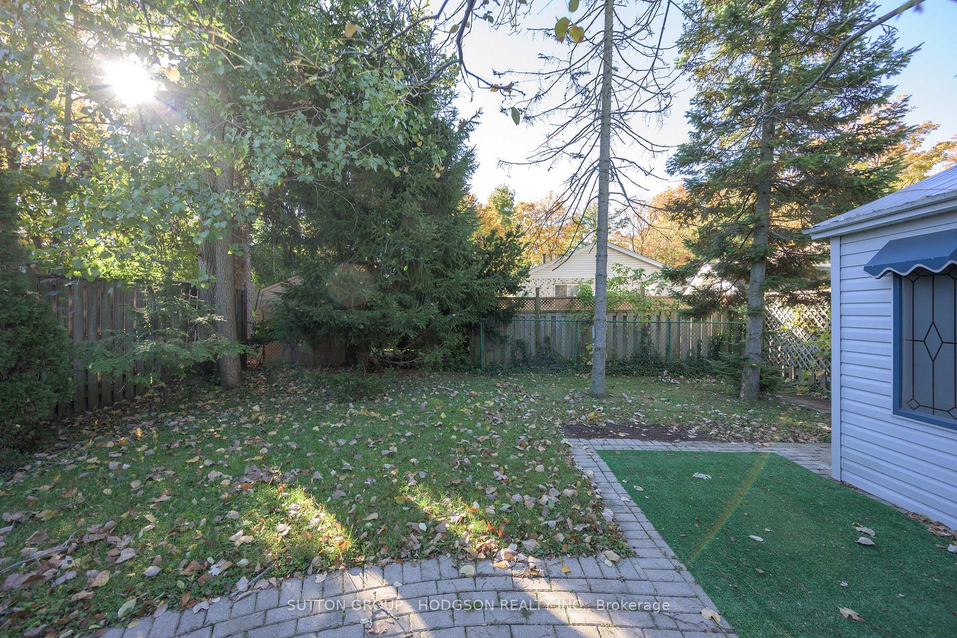 Photo 24 of 105 Tecumseh Avenue W, London, South E — HOMEH