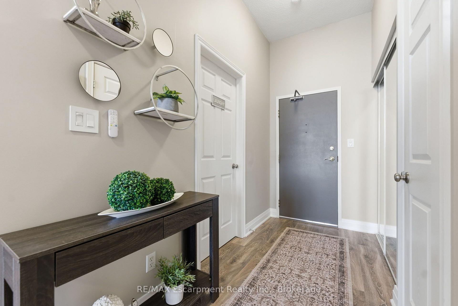 Photo 2 of Unit 322, 262 Dundas Street E, Hamilton, Waterdown — HOMEH