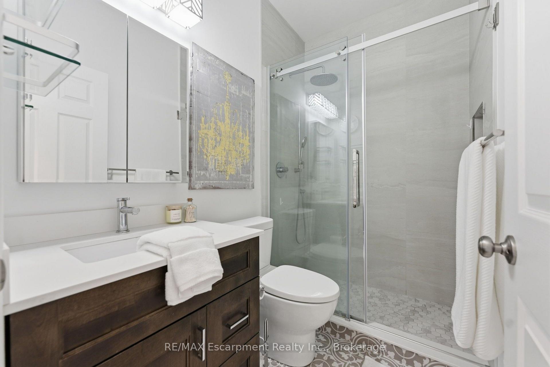 Photo 13 of Unit 322, 262 Dundas Street E, Hamilton, Waterdown — HOMEH