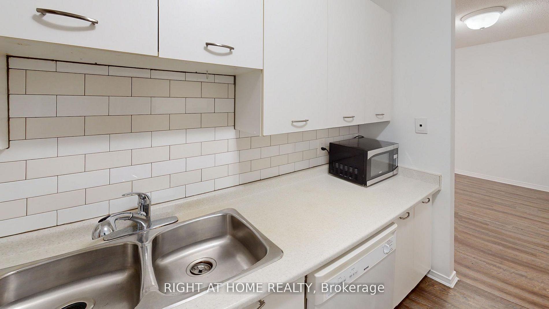 Photo 2 of Unit 304, 25 Meadow Lane, Barrie, Ardagh — HOMEH