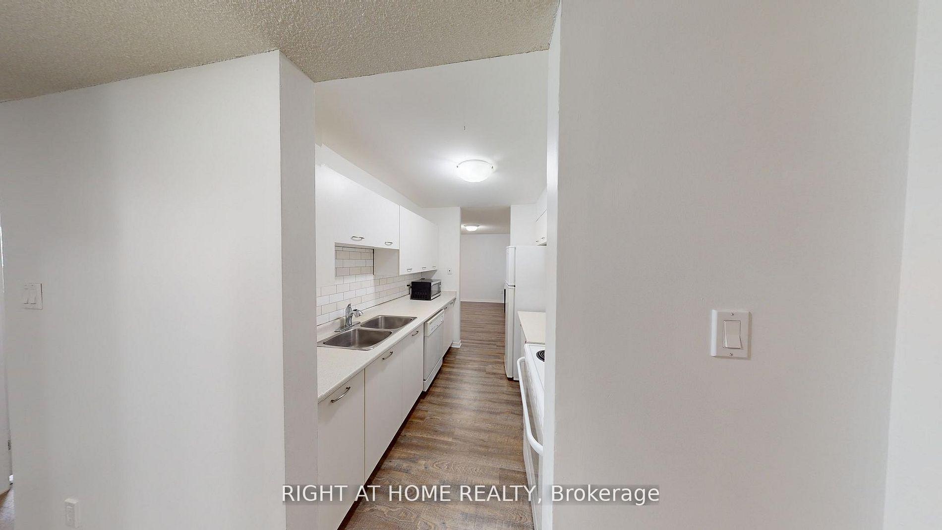 Photo 6 of Unit 304, 25 Meadow Lane, Barrie, Ardagh — HOMEH
