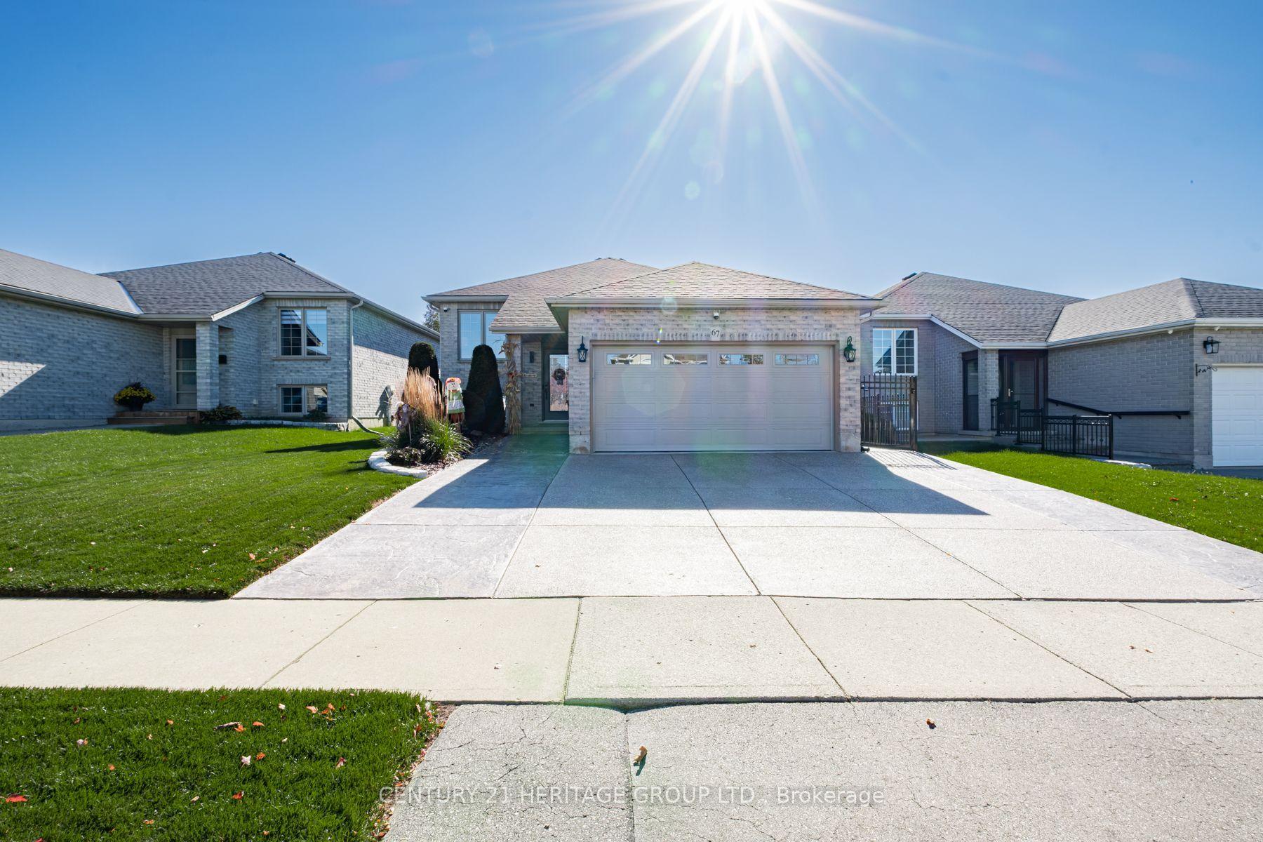 Photo 3 of 67 McGuiness Drive, Brantford, Tutela Heights — HOMEH