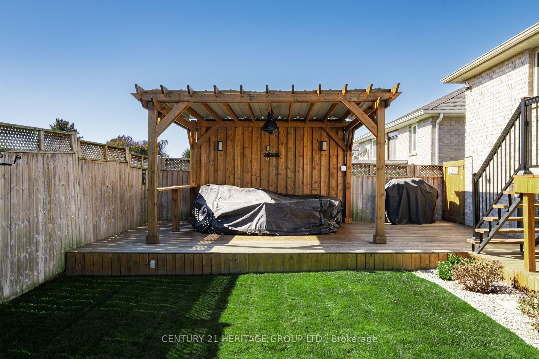 Photo 8 of 67 McGuiness Drive, Brantford, Tutela Heights — HOMEH
