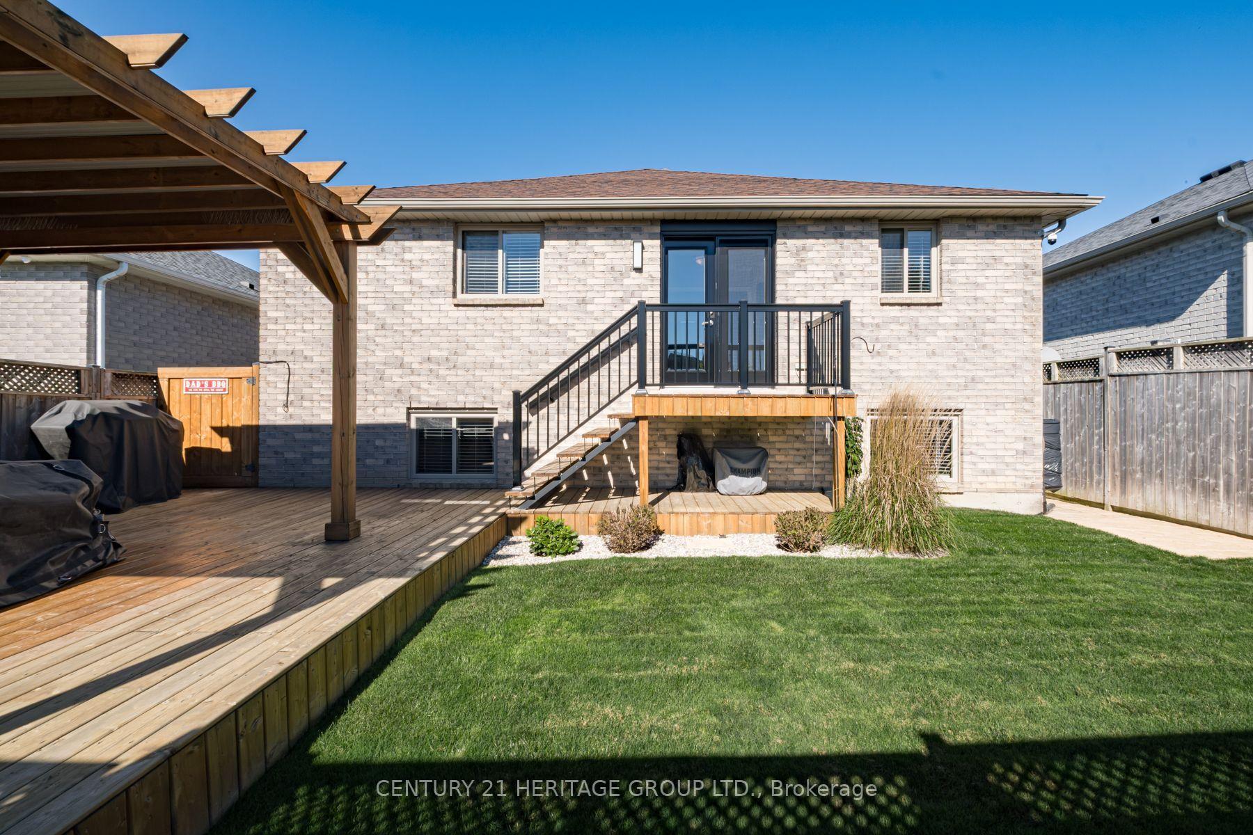 Photo 42 of 67 McGuiness Drive, Brantford, Tutela Heights — HOMEH