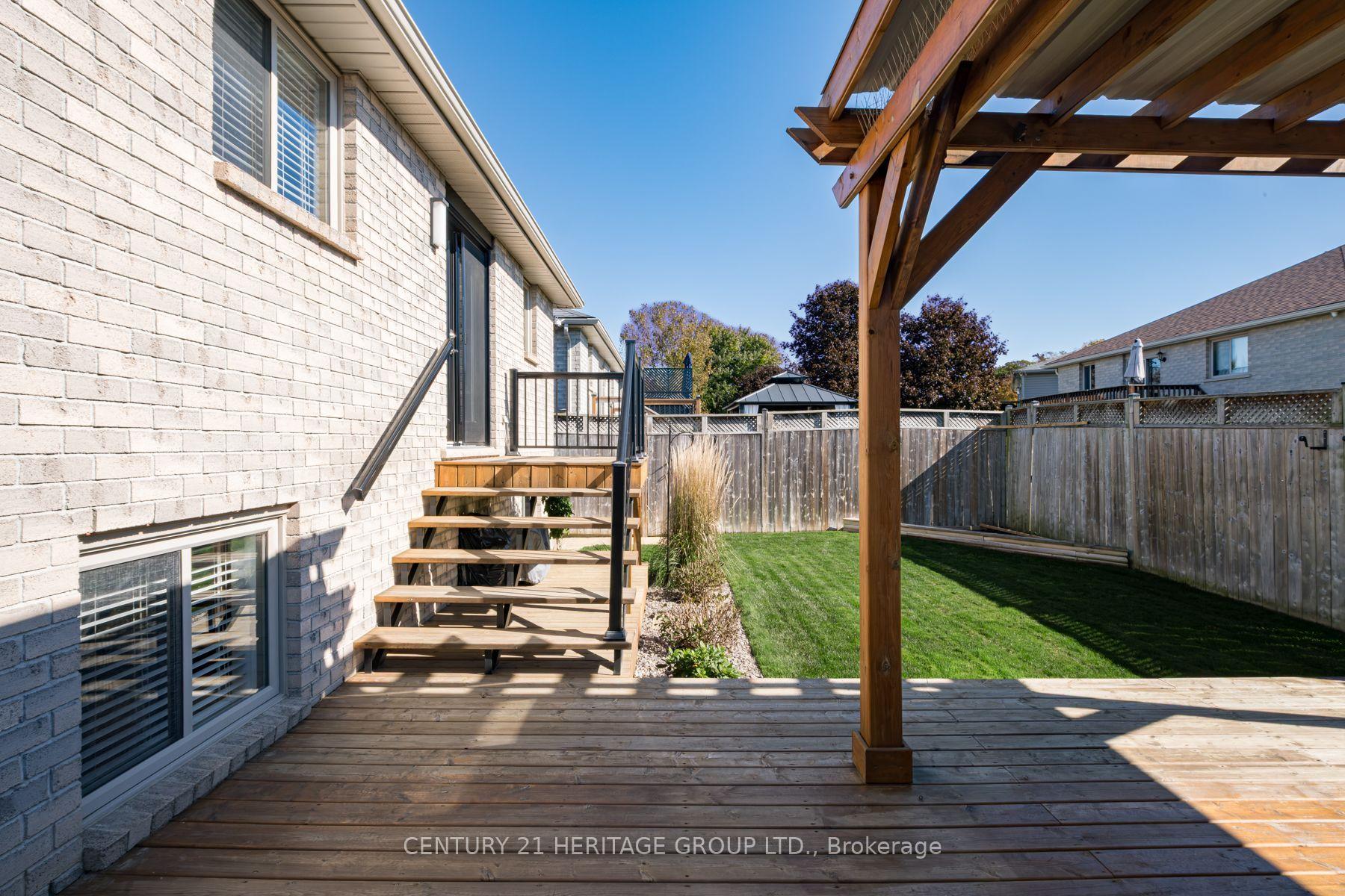 Photo 43 of 67 McGuiness Drive, Brantford, Tutela Heights — HOMEH
