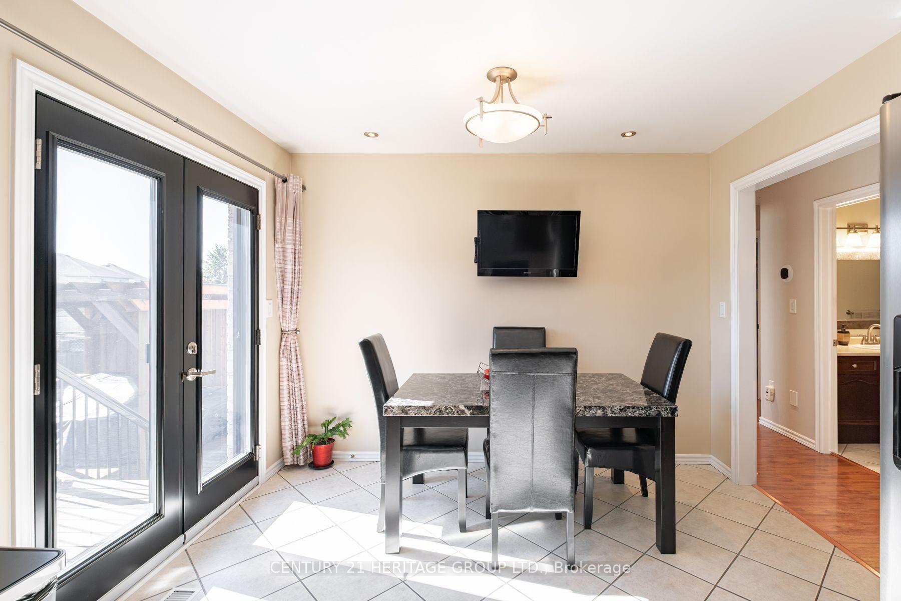 Photo 17 of 67 McGuiness Drive, Brantford, Tutela Heights — HOMEH